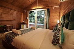 Ashvem Beach Resort, Goa