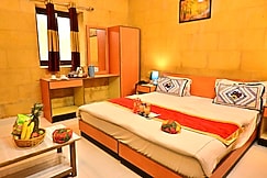 Amar Haveli | A Budget Stay | 5 Mins Walk from Jaisalmer Fort, Jaisalmer