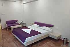 Hotel Krishna sanand, Becharaji