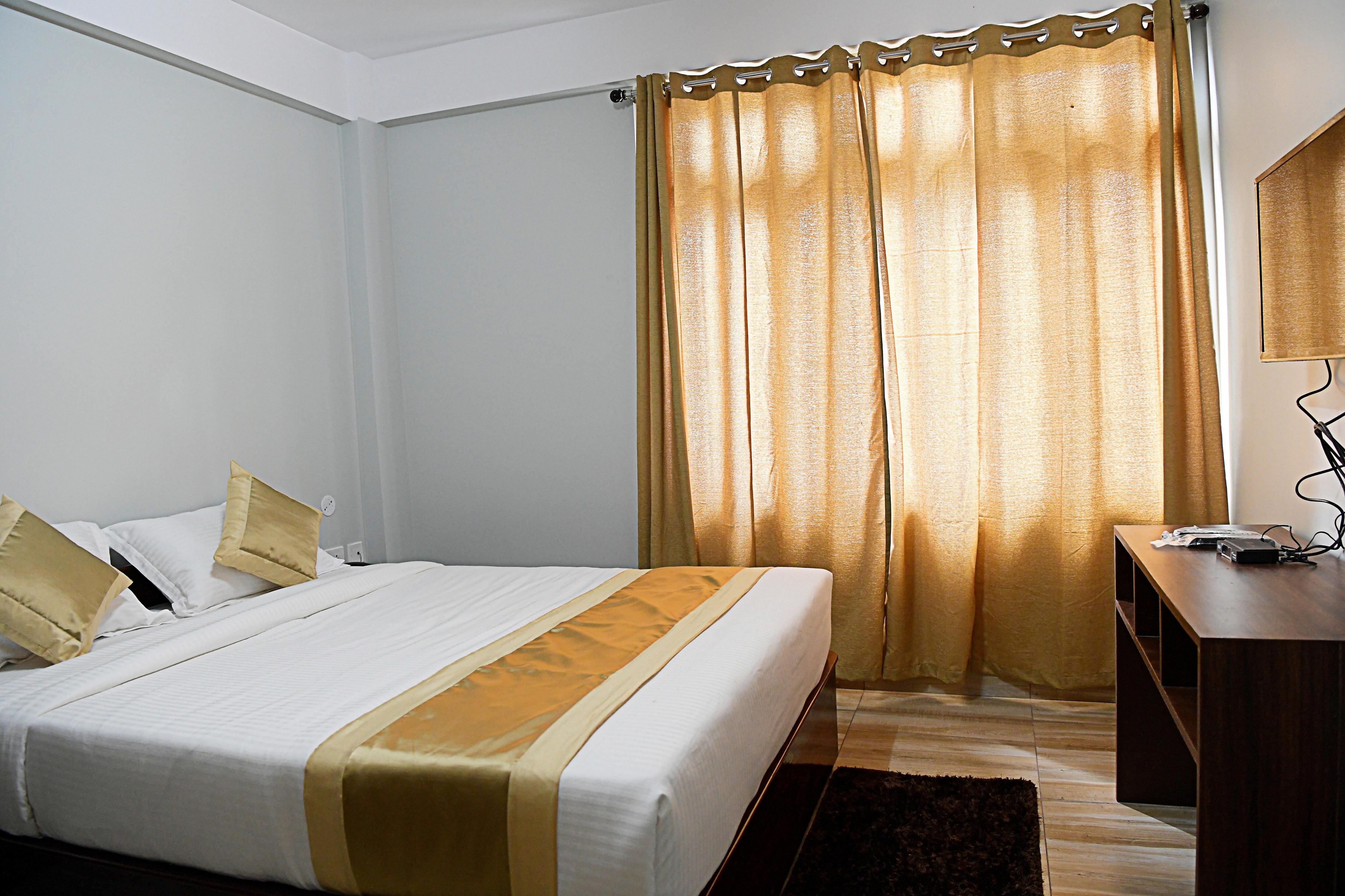 Hotel Tawang Heights - Tap to explore photos