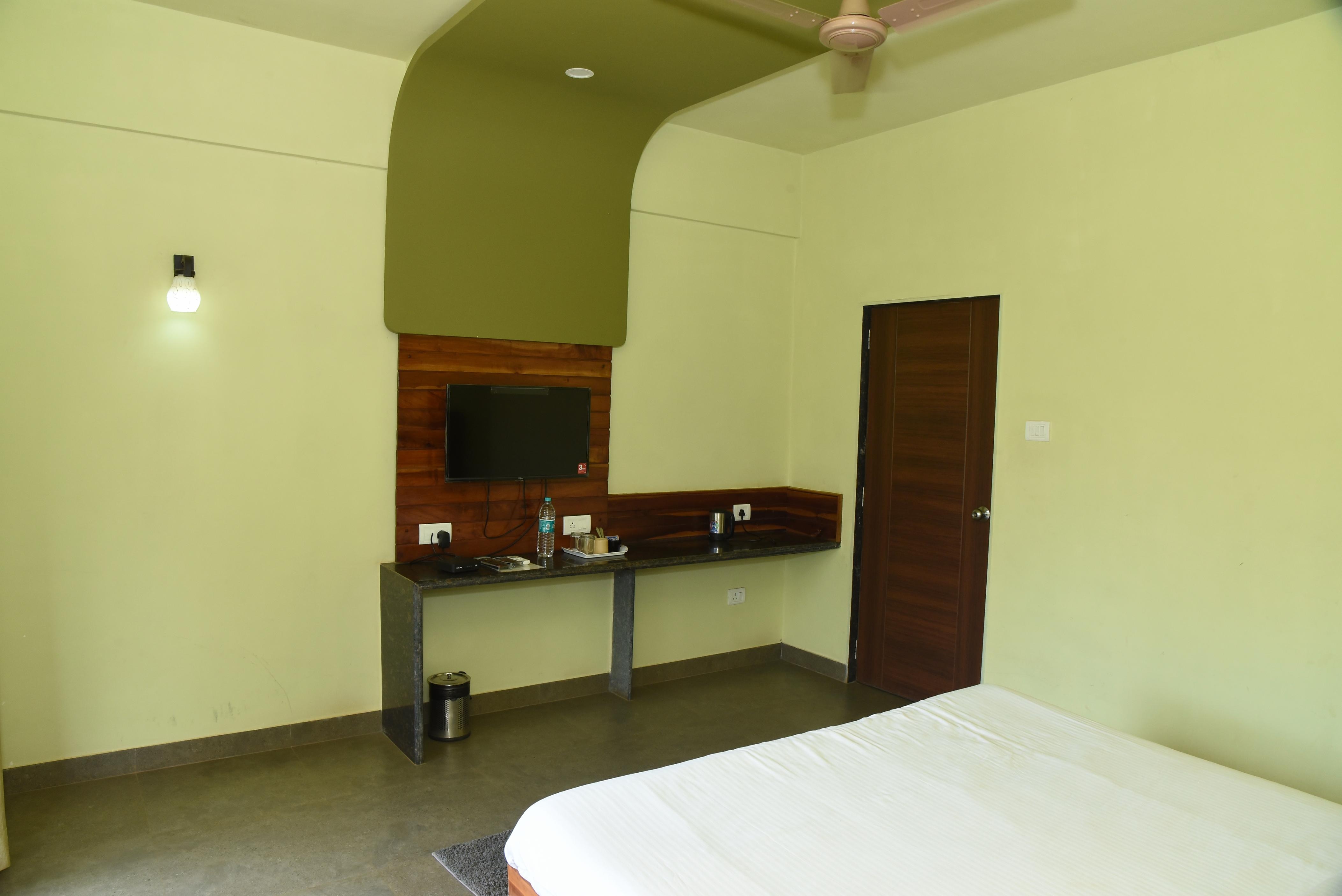 Laguna Beach Resort Murud - Tap to explore photos