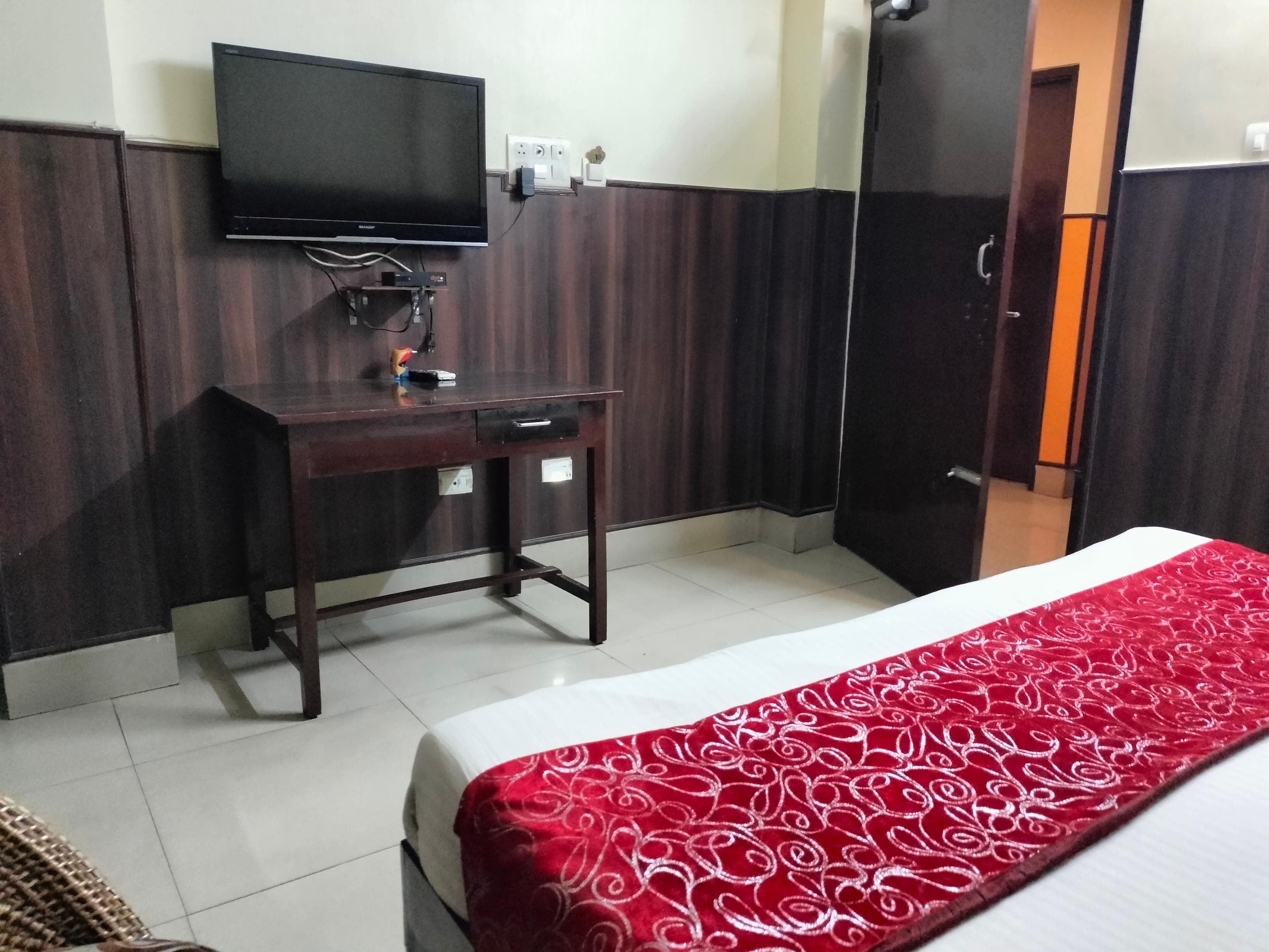 om shree residency - Tap to explore photos