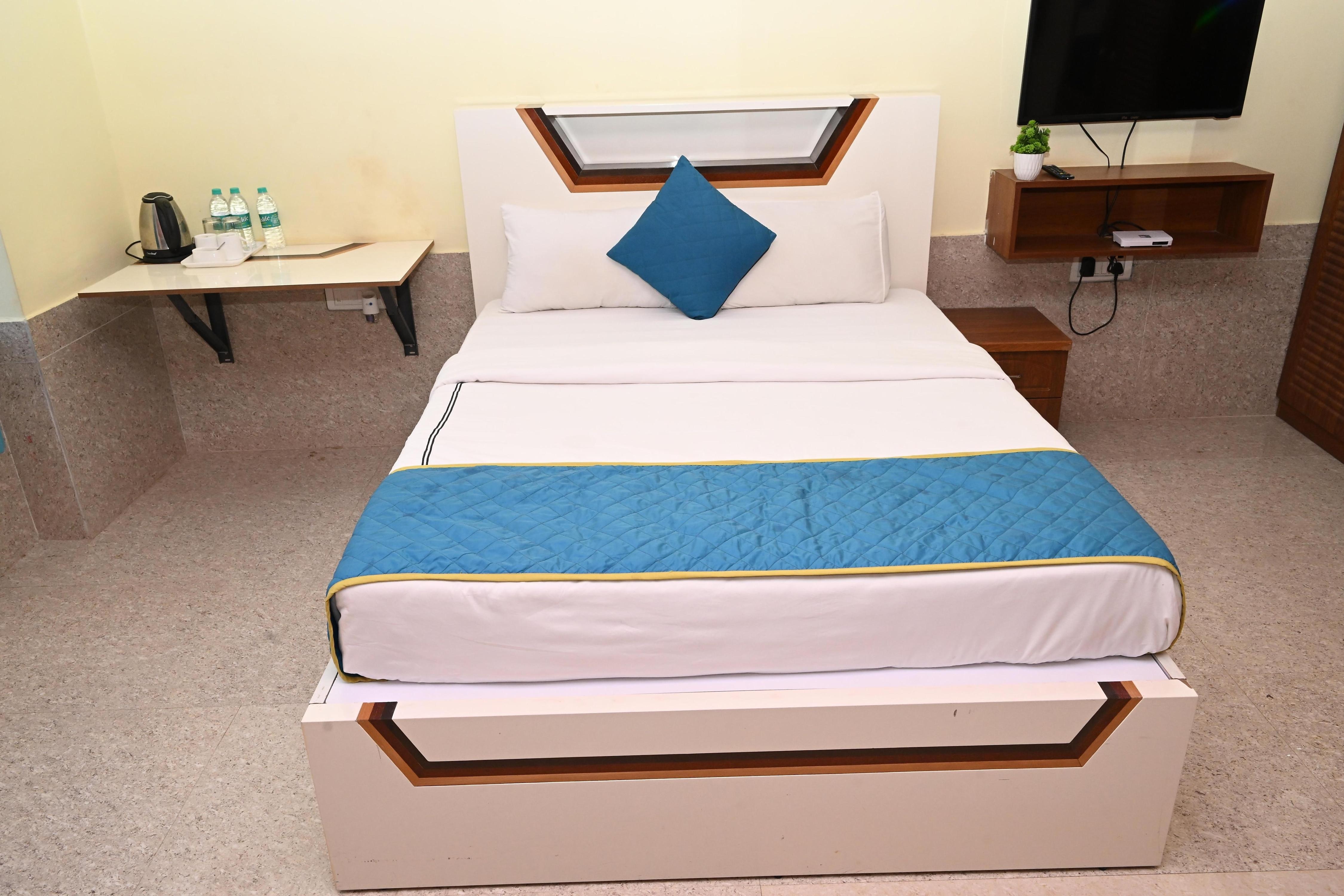 Hotel Airport Residency Near International Airport - Tap to explore photos