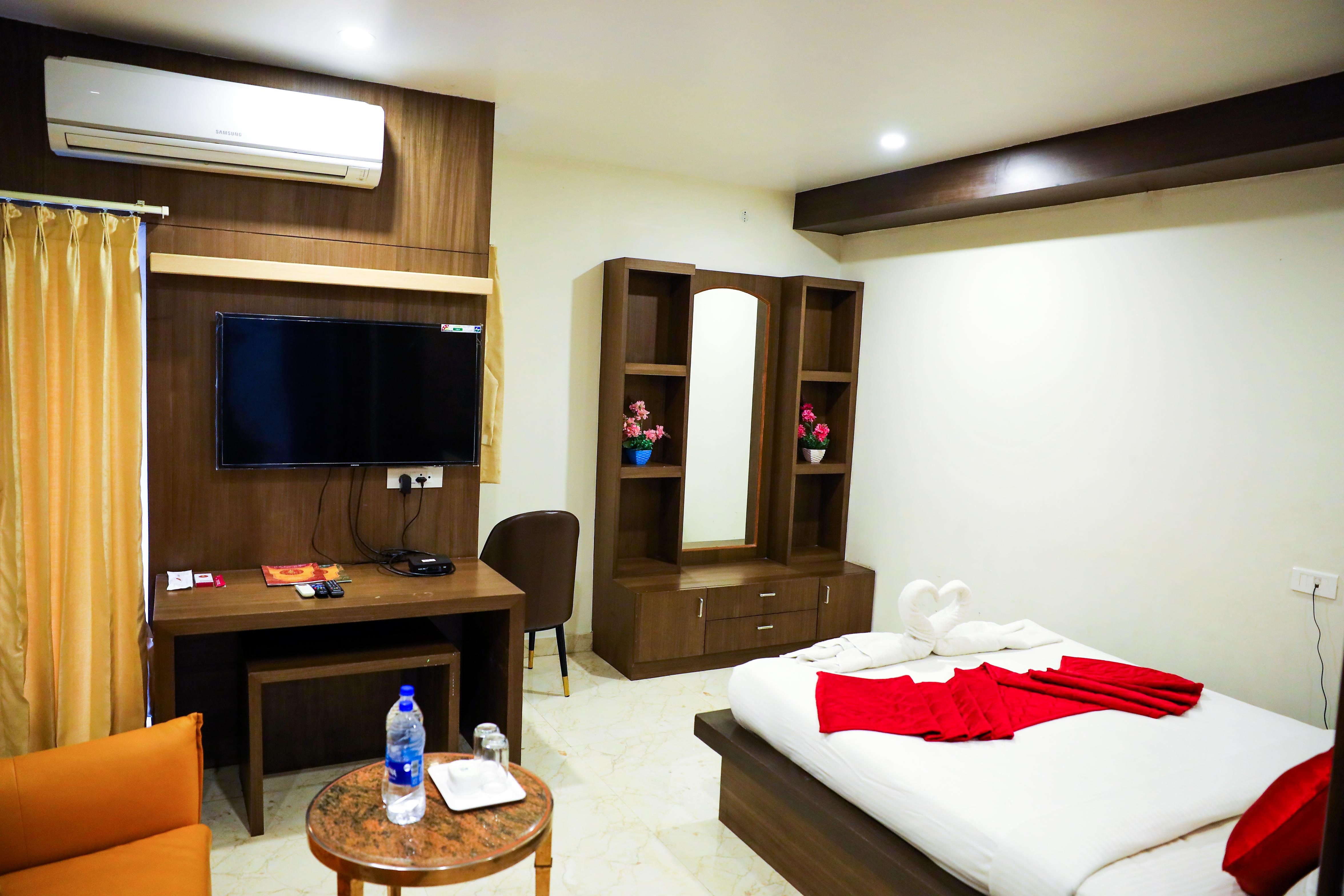 Hotel PKP grand, dharmapuri - Tap to explore photos