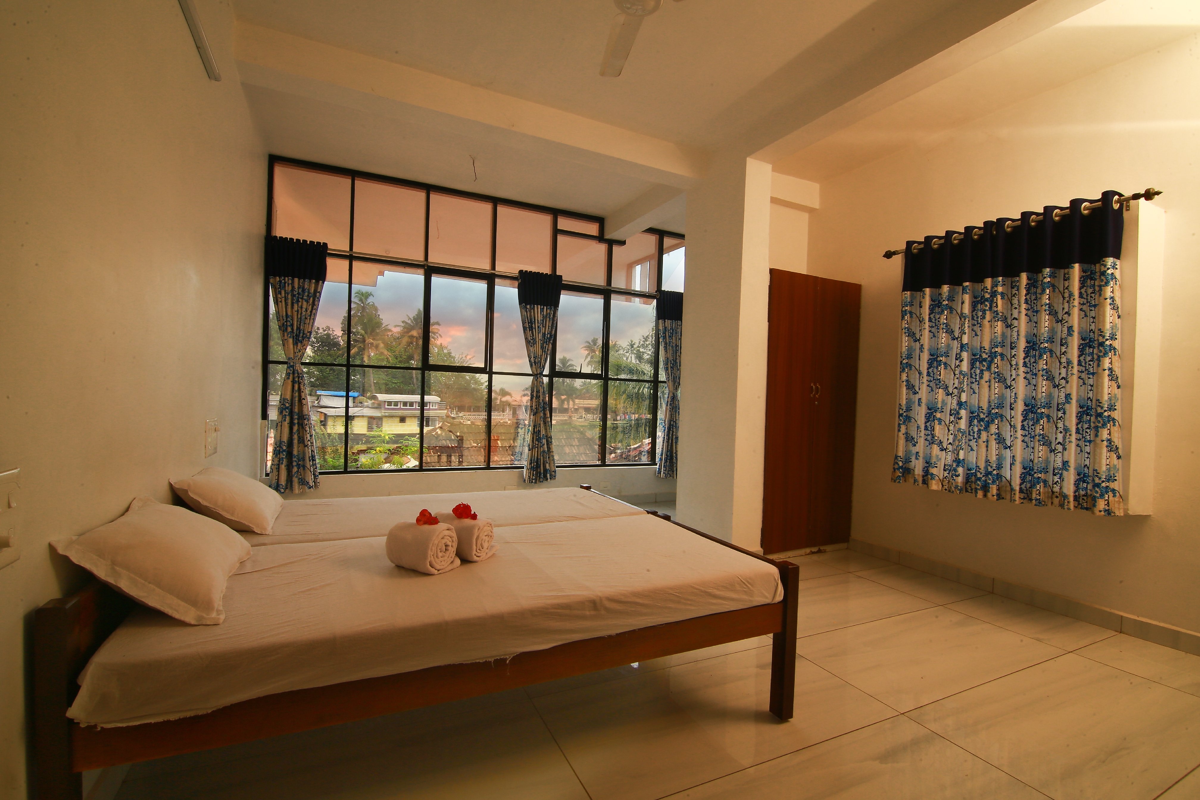 Royal Holidays Homestay - Tap to explore photos