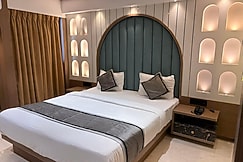 Hotel Blue Bell Residency, Thane