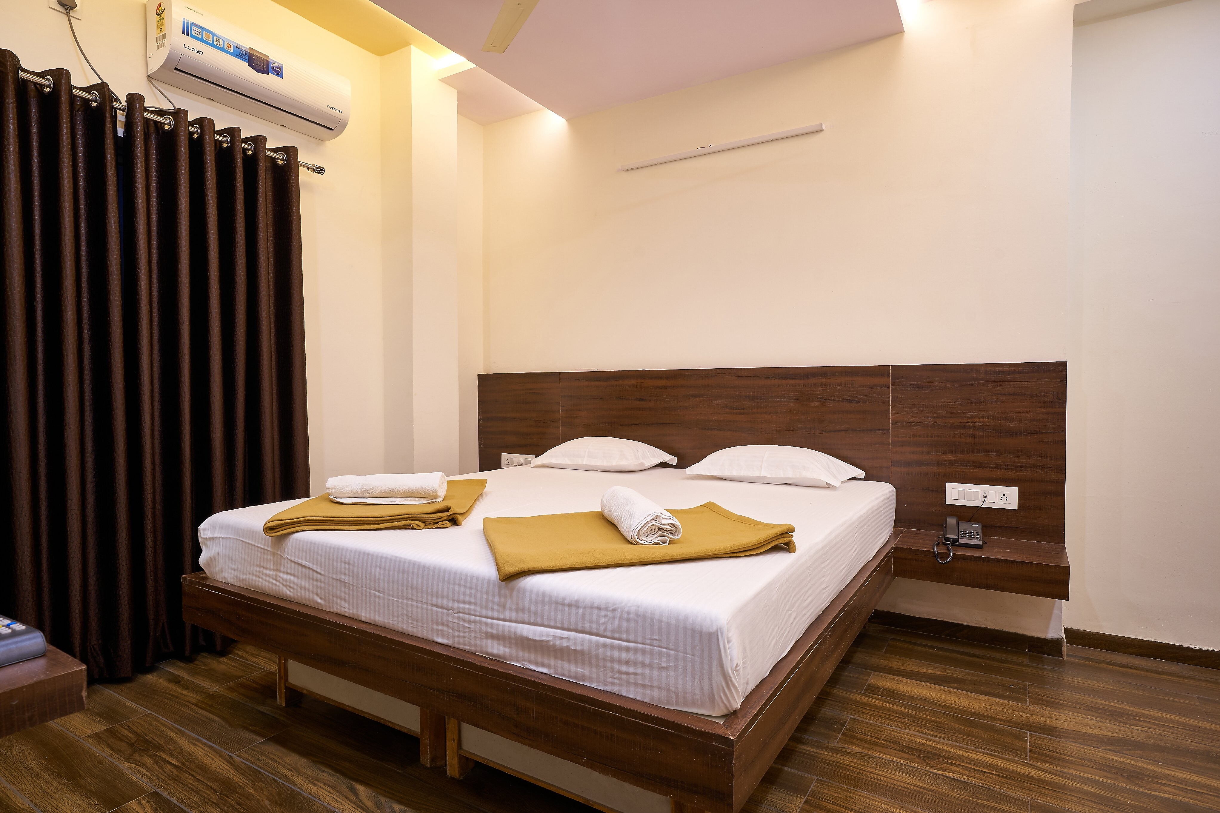 Hotel Ranjan Deluxe 3