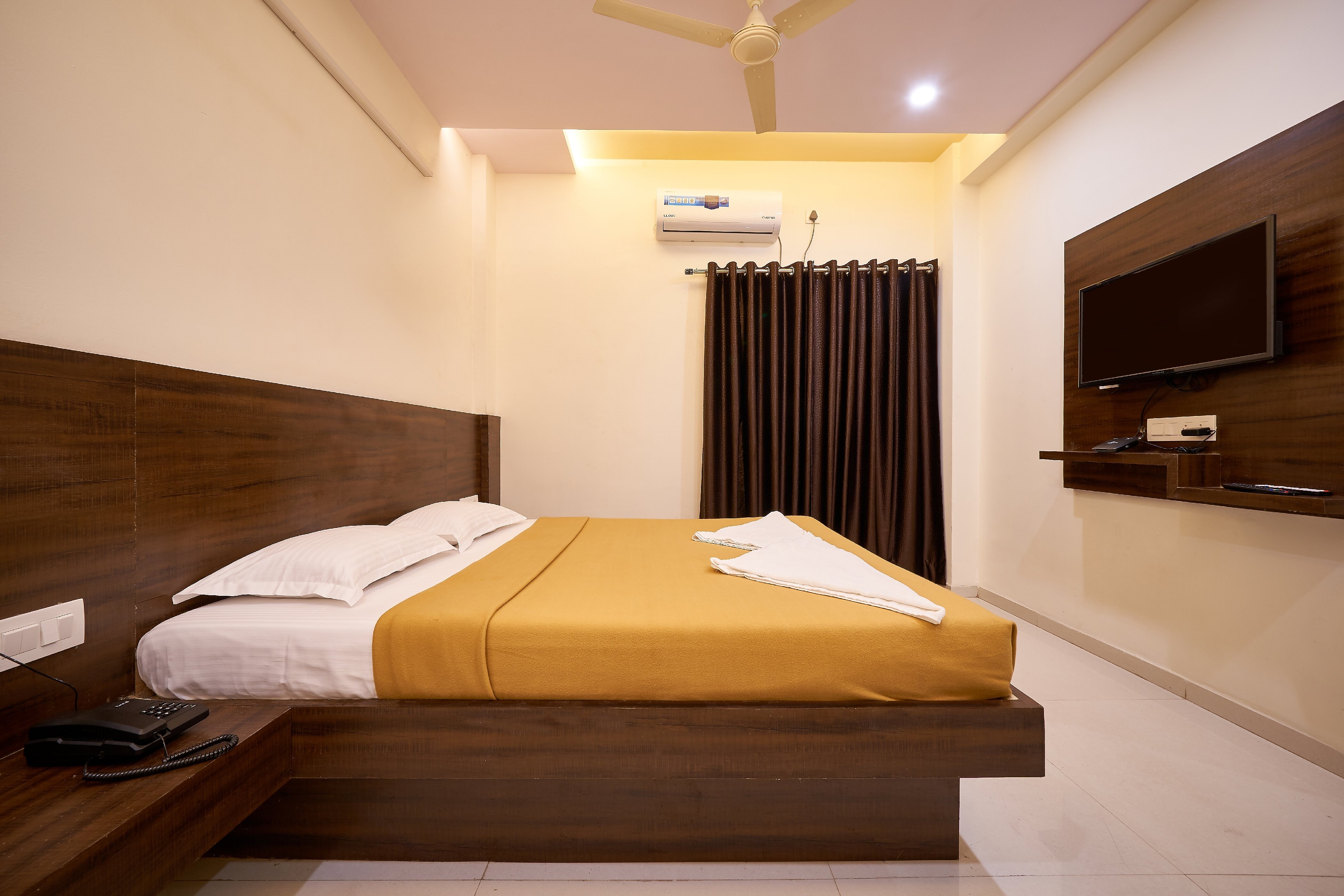 Hotel Ranjan Deluxe 2