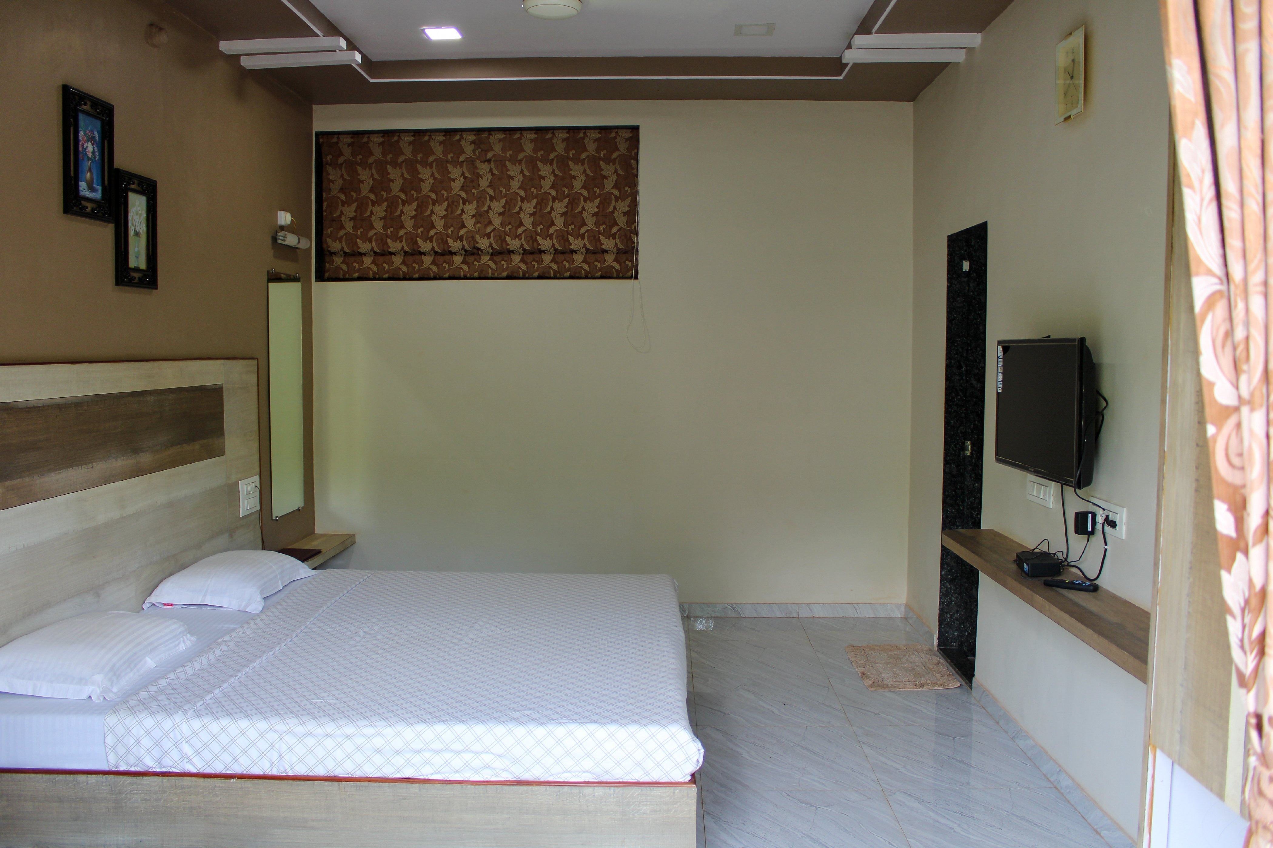 Suite AC ( 4 BEDDED ) 1