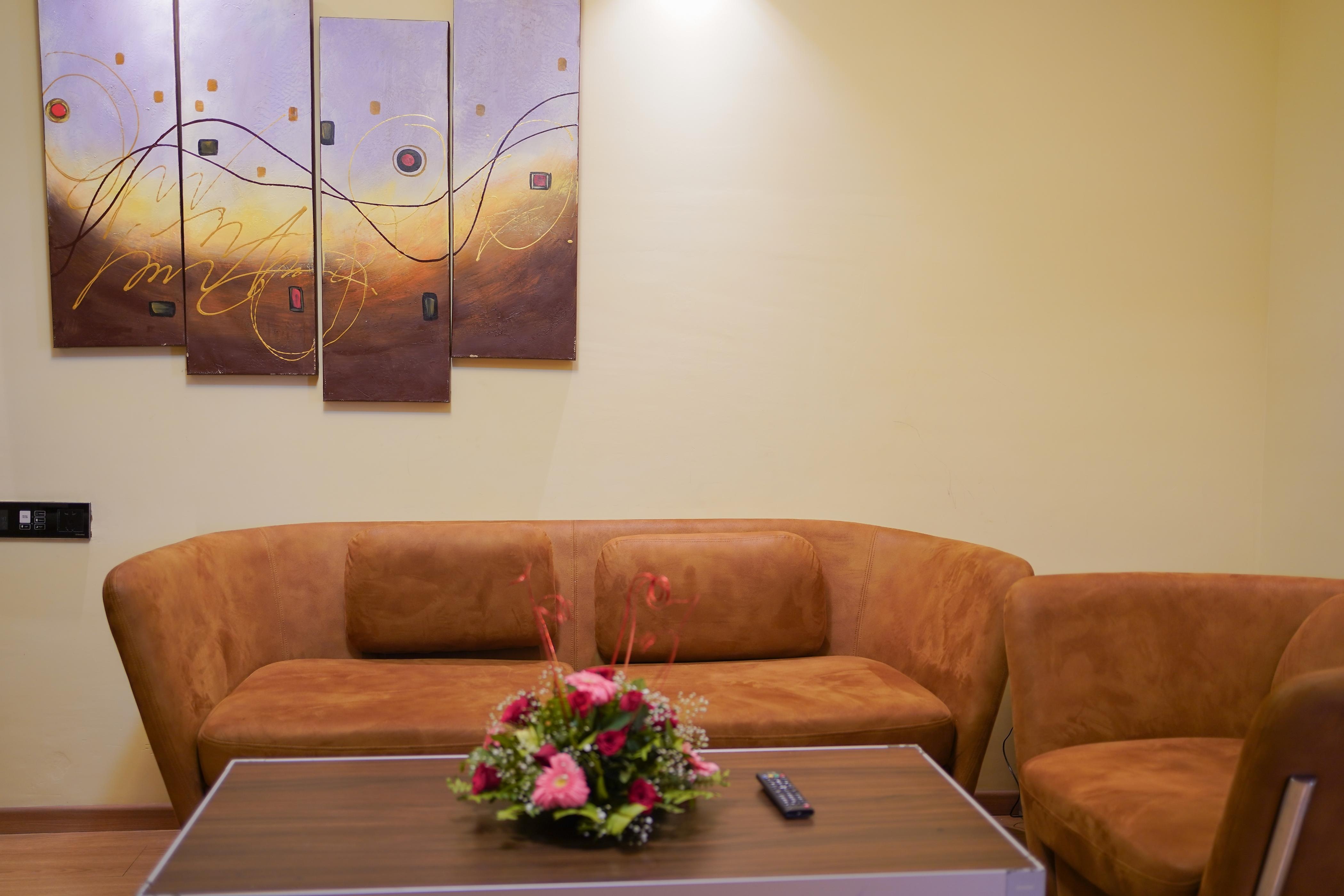 Hotel Babylon Capital 𝗕𝗢𝗢𝗞 Raipur, Chhattisgarh Hotel