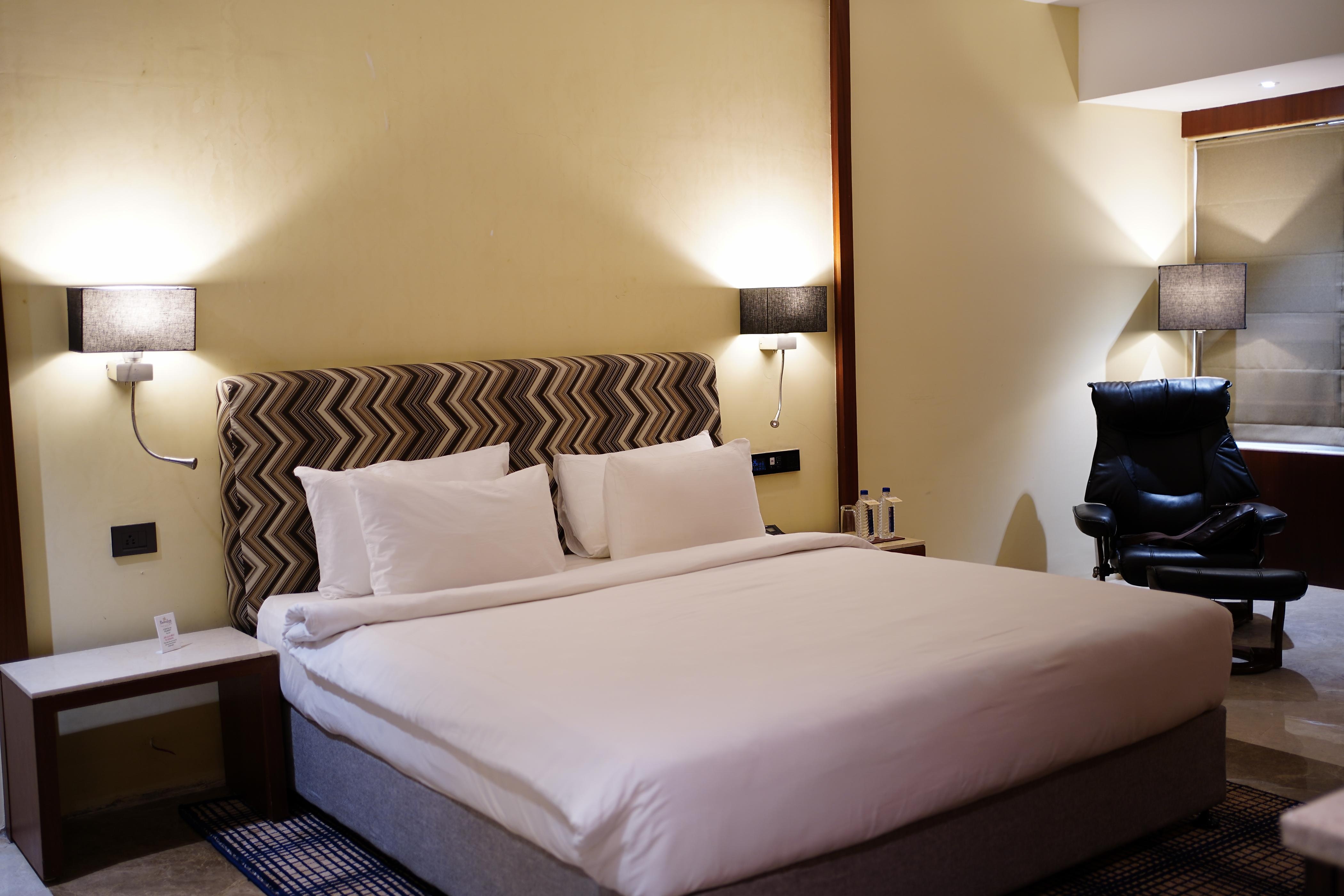 Hotel Babylon Capital 𝗕𝗢𝗢𝗞 Raipur, Chhattisgarh Hotel