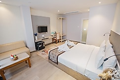 Ratana International, Lucknow