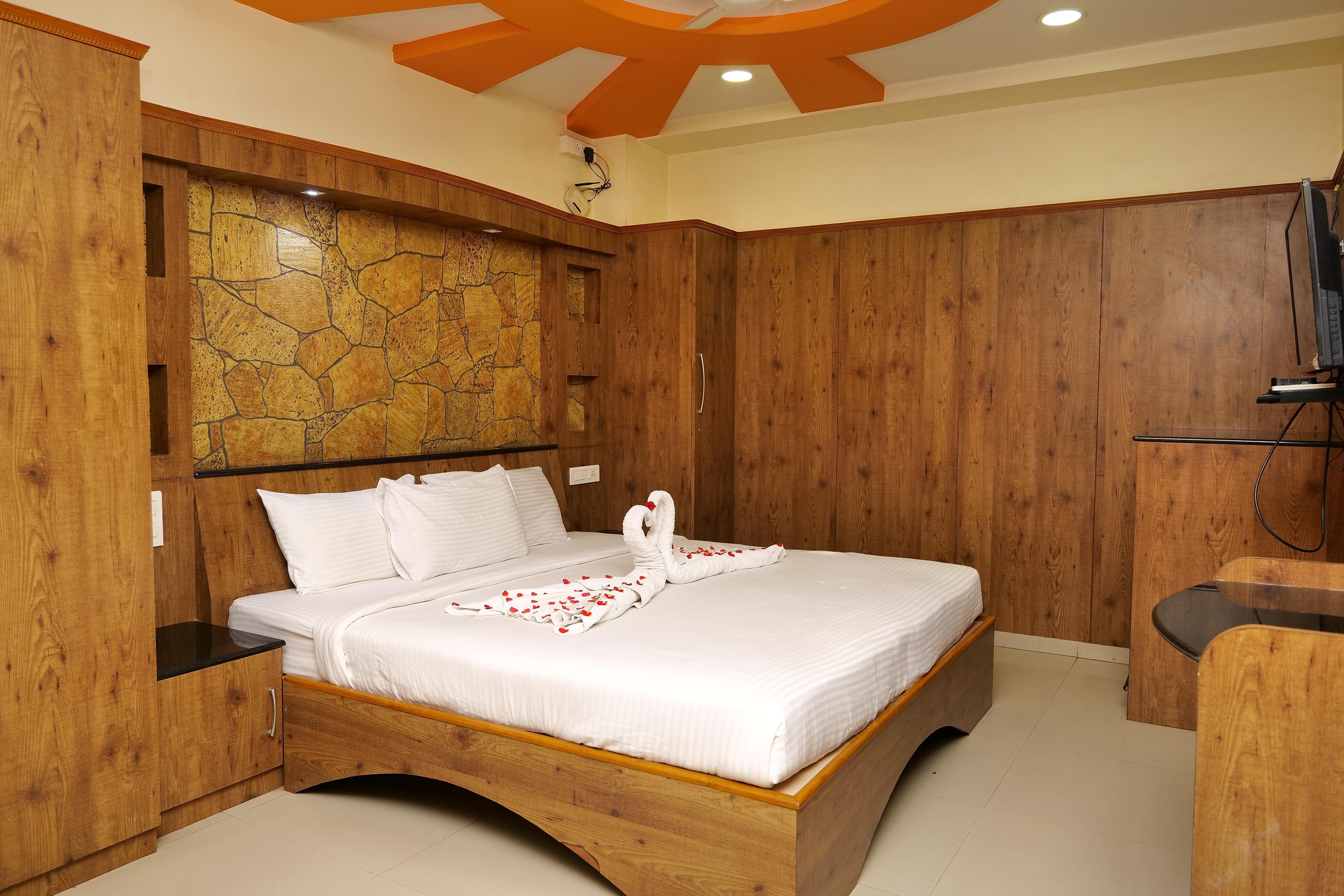 SakthiHotels - Tap to explore photos