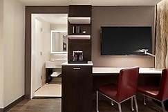 Embassy Suites by Hilton New York Manhattan Times Square, Bergen