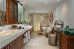 Conrad Punta de Mita, Compostela