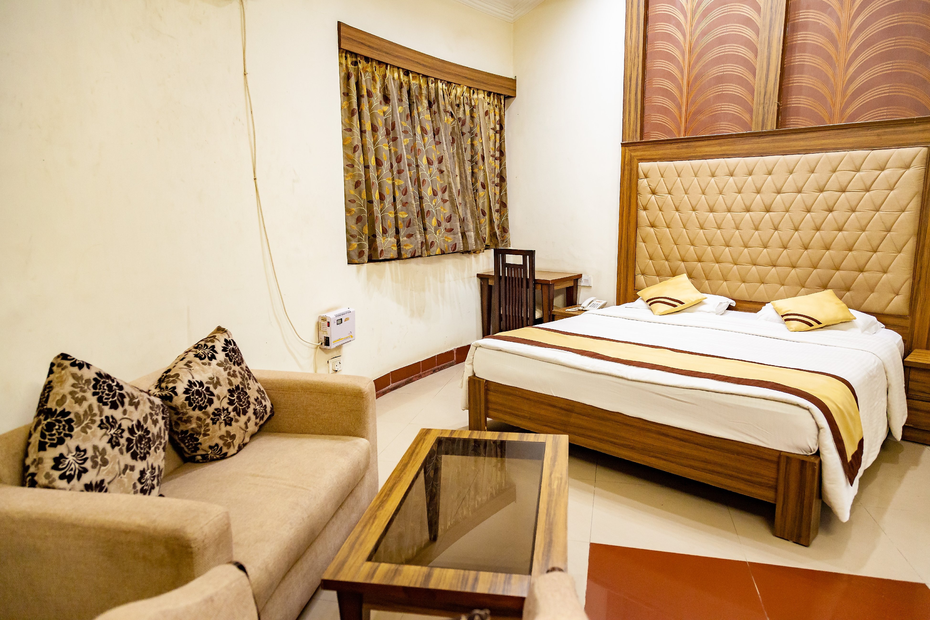 Hotel Saras, Raebareli - Tap to explore photos