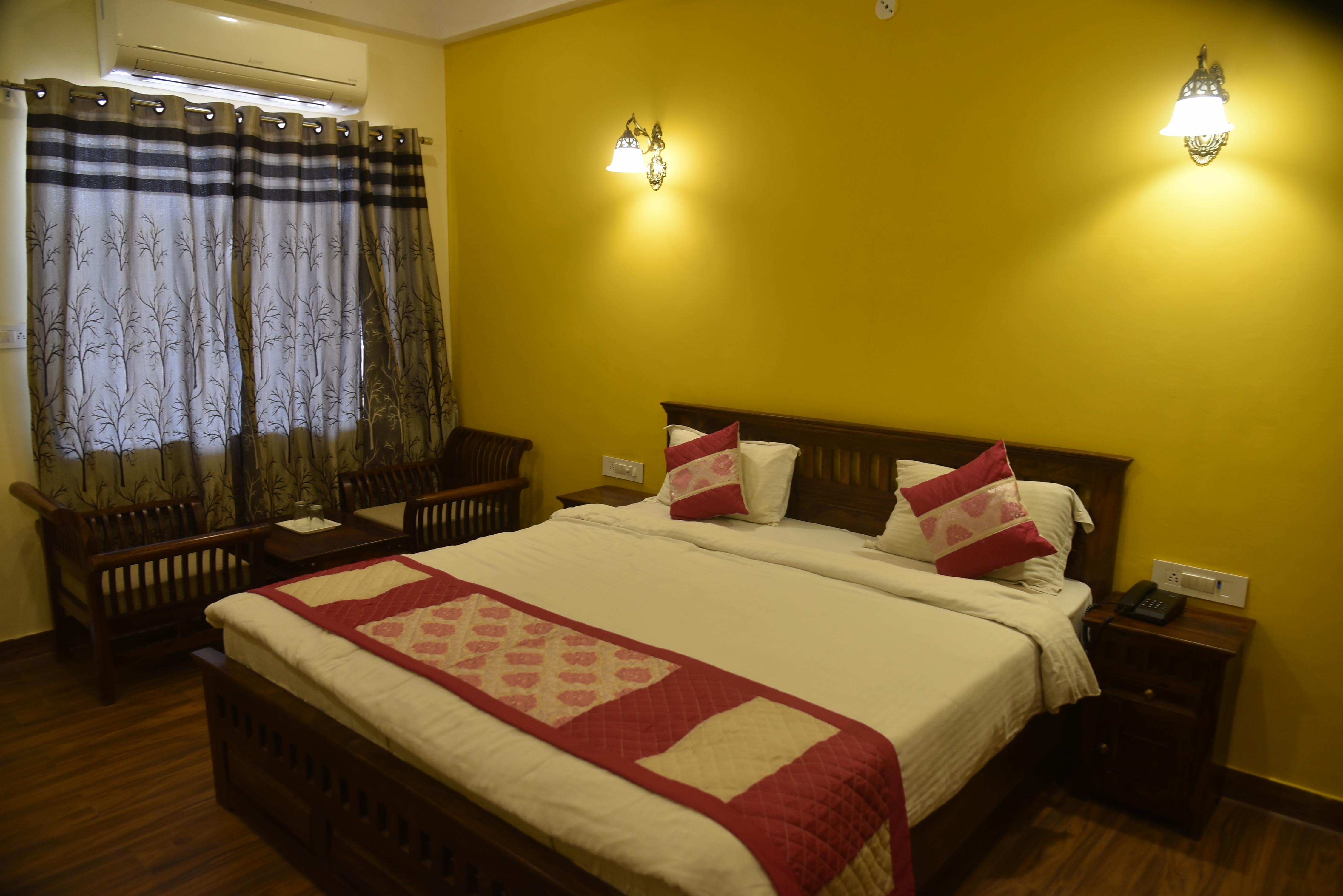 Hotel Ranthambhore Vilas - Tap to explore photos