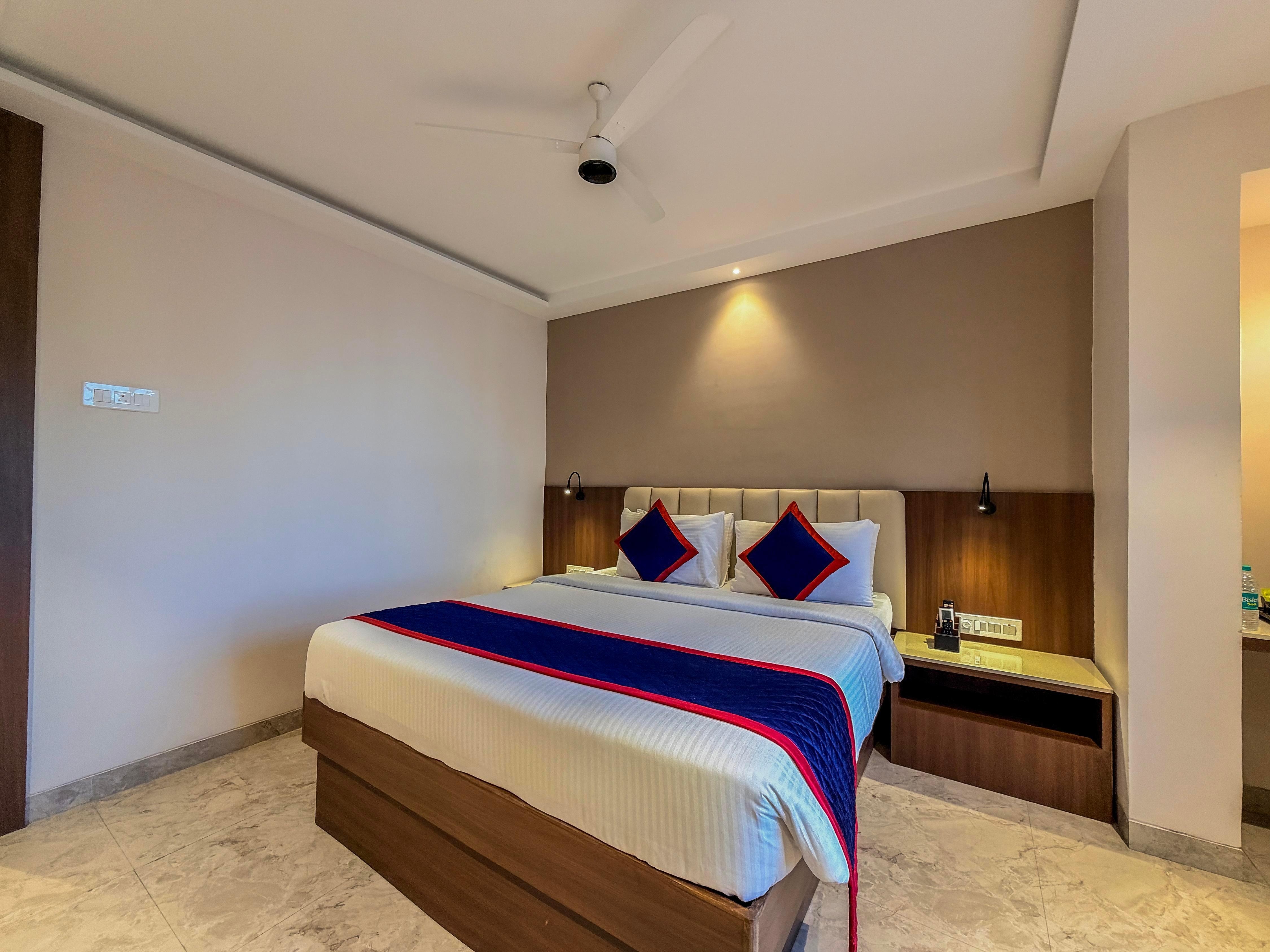 Zip By Spree Hotels Shirdi- Walkable from Saibaba Temple 4