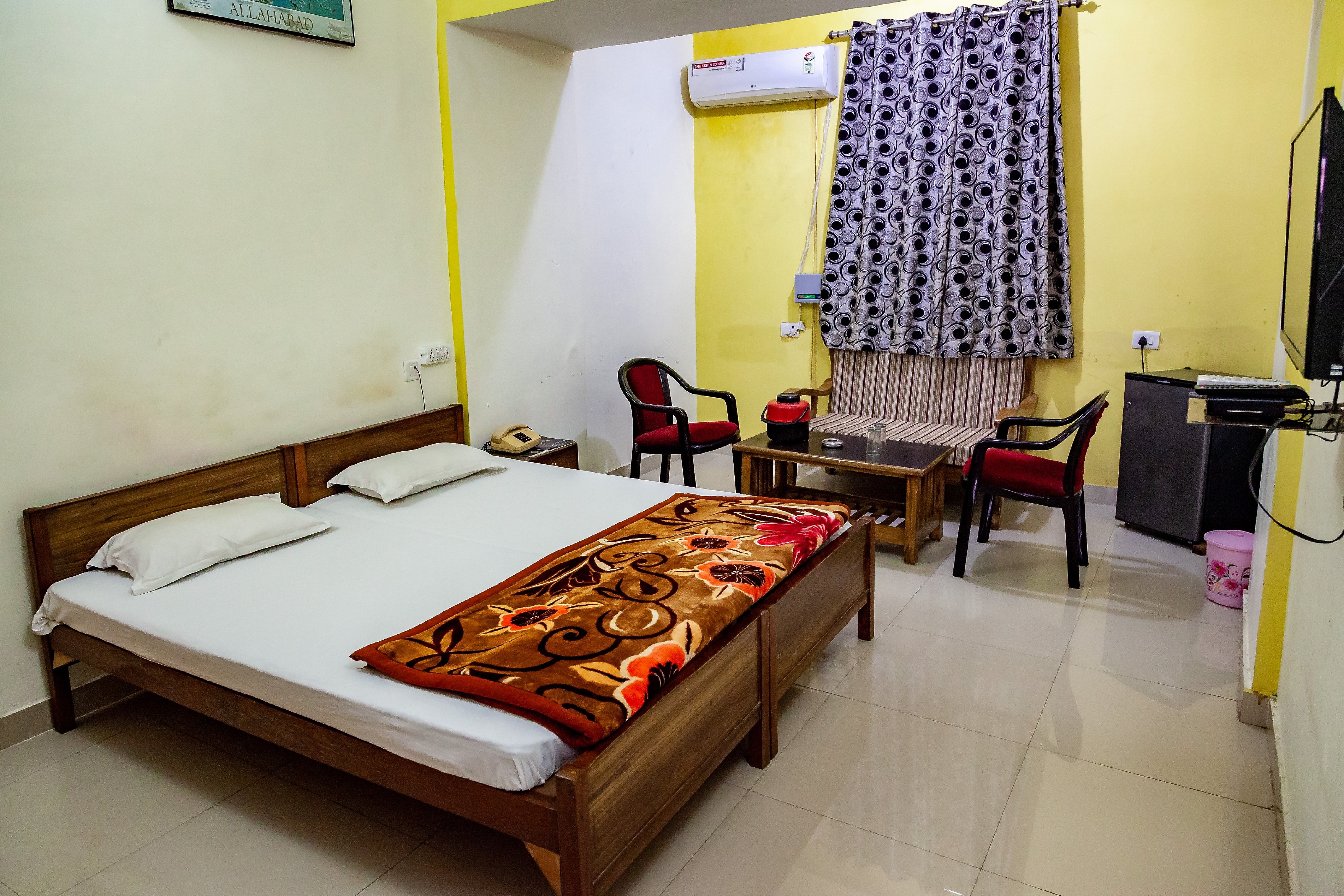 Rahi Veerangana Tourist Bungalow, Jhansi - Tap to explore photos