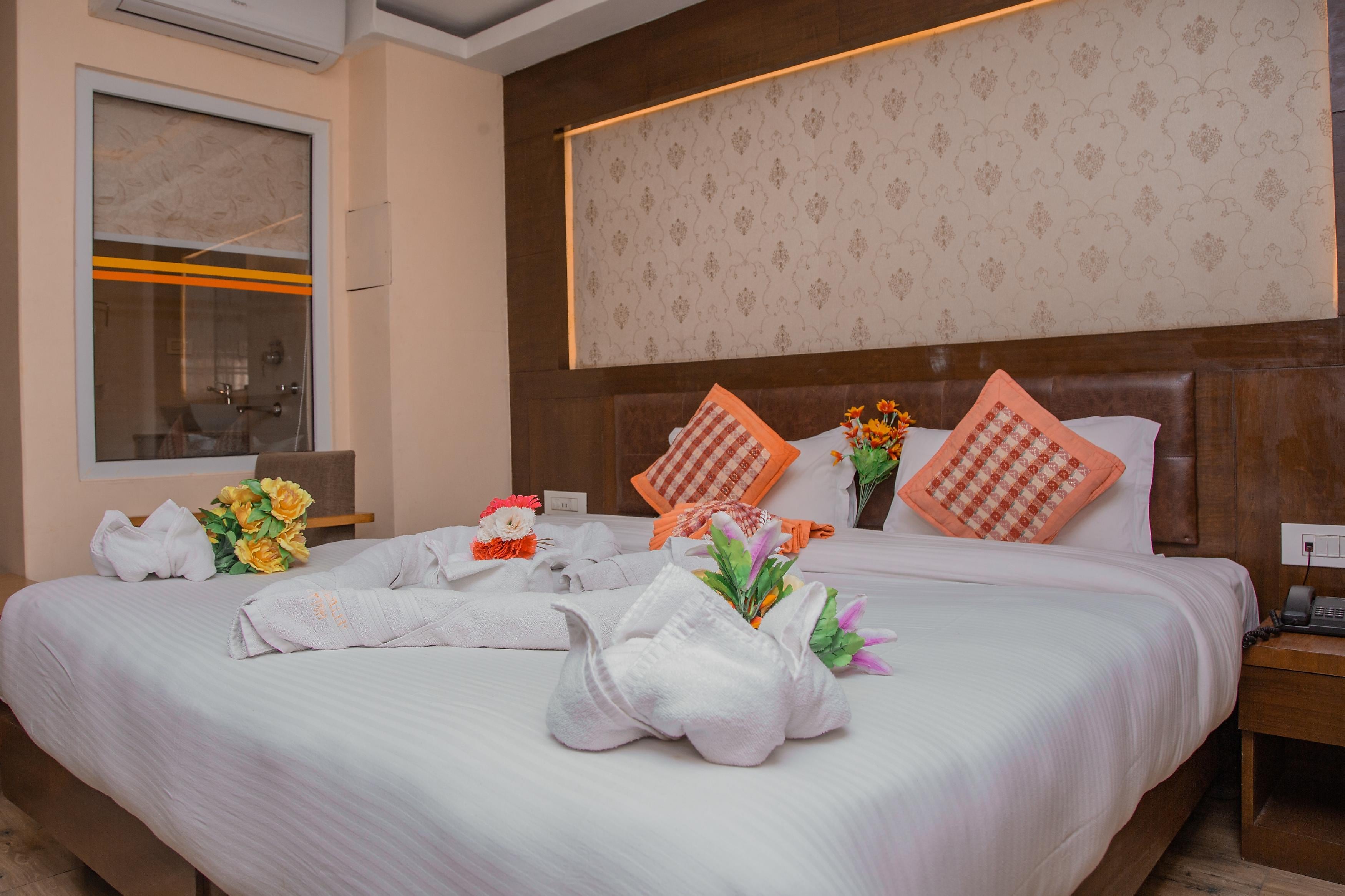 Hotel Yellow Pagoda Pokhara - Tap to explore photos
