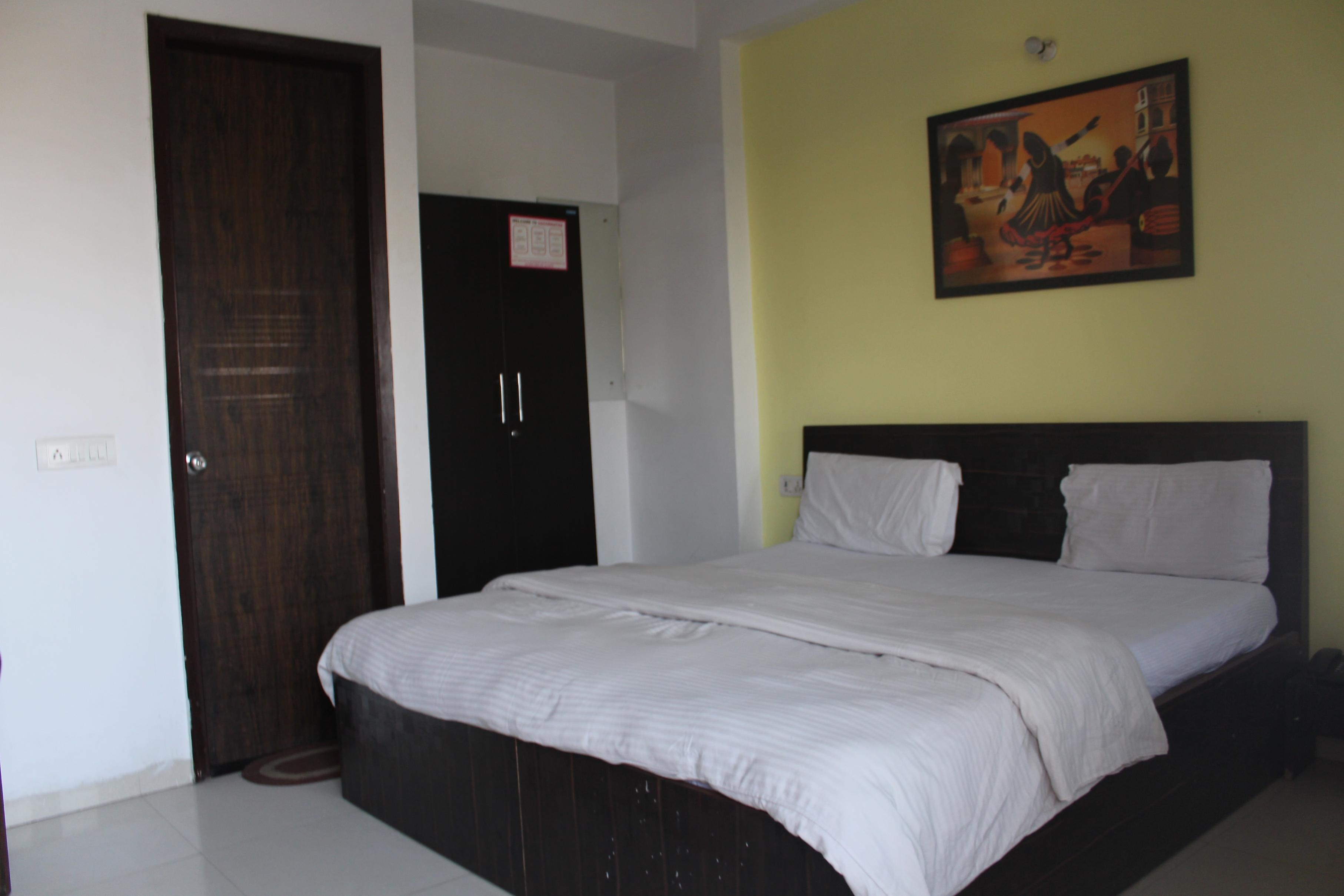 Sagarmatha Guest House - Tap to explore photos