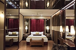 Hotel Menaal Residency, Sangod