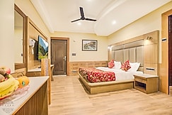 Hotel Opera Inn, Srinagar, Srinagar