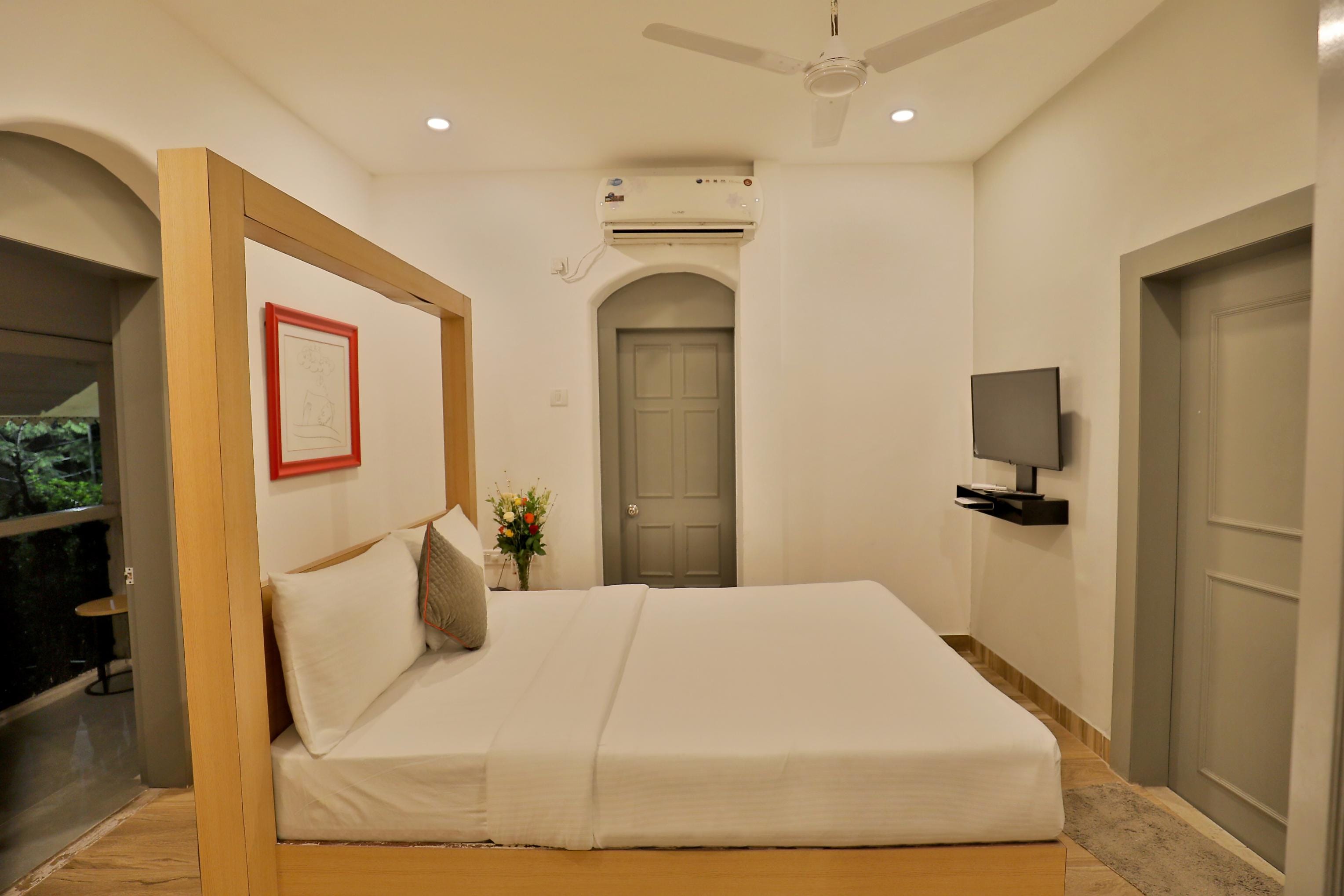 Deluxe Room 1