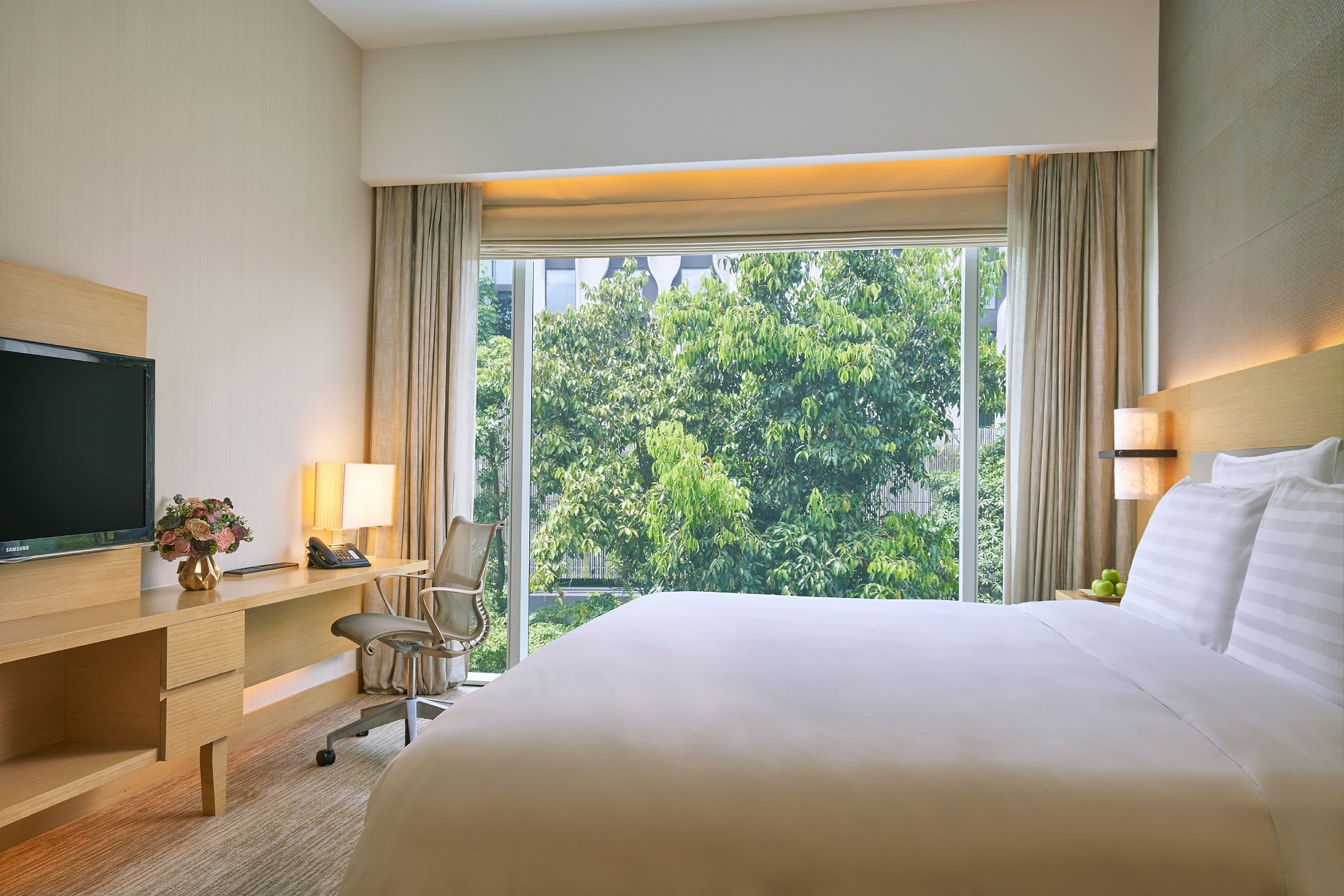Oasia Resort Sentosa by Far East Hospitality - Tap to explore photos