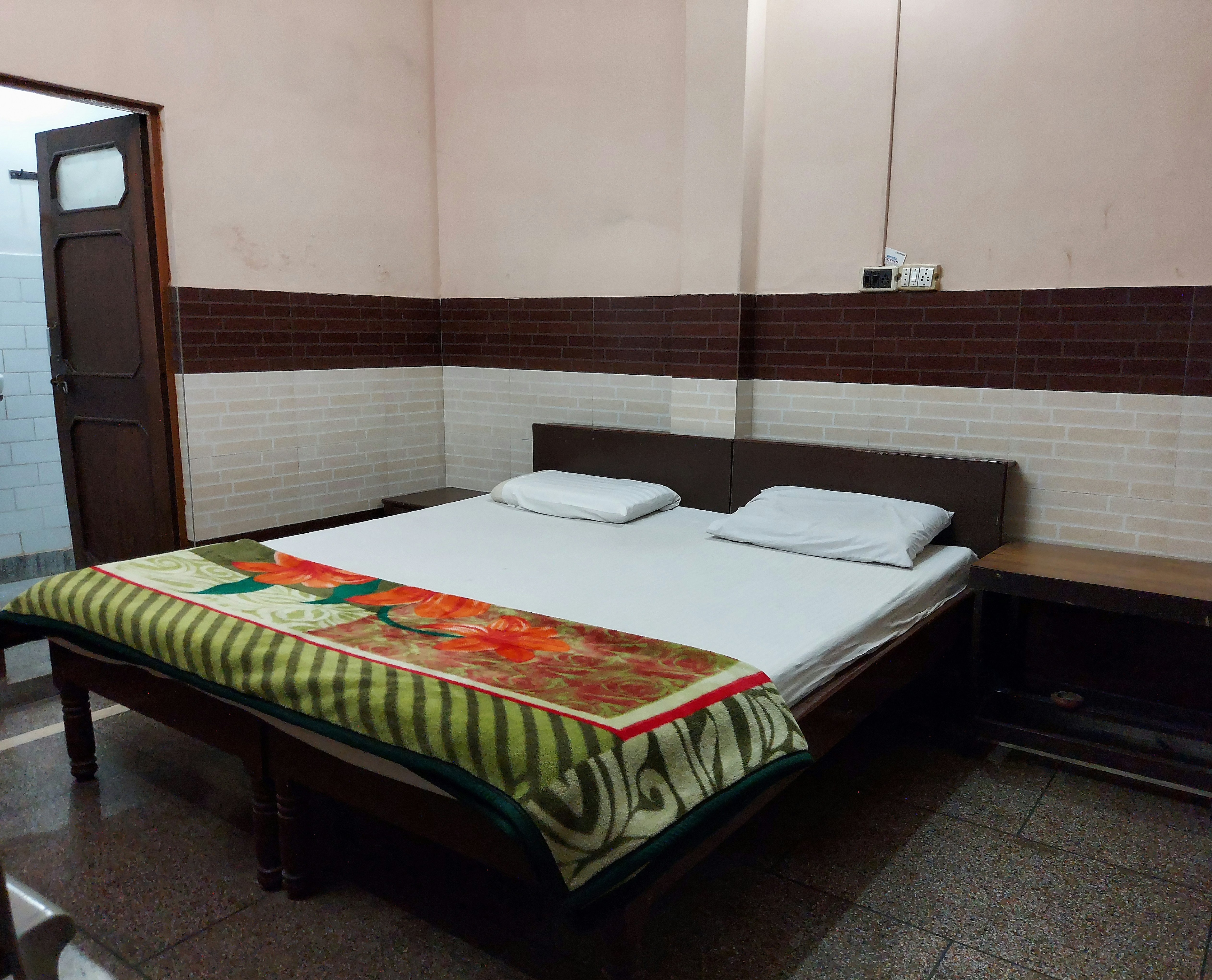 Hotel Govind - Tap to explore photos