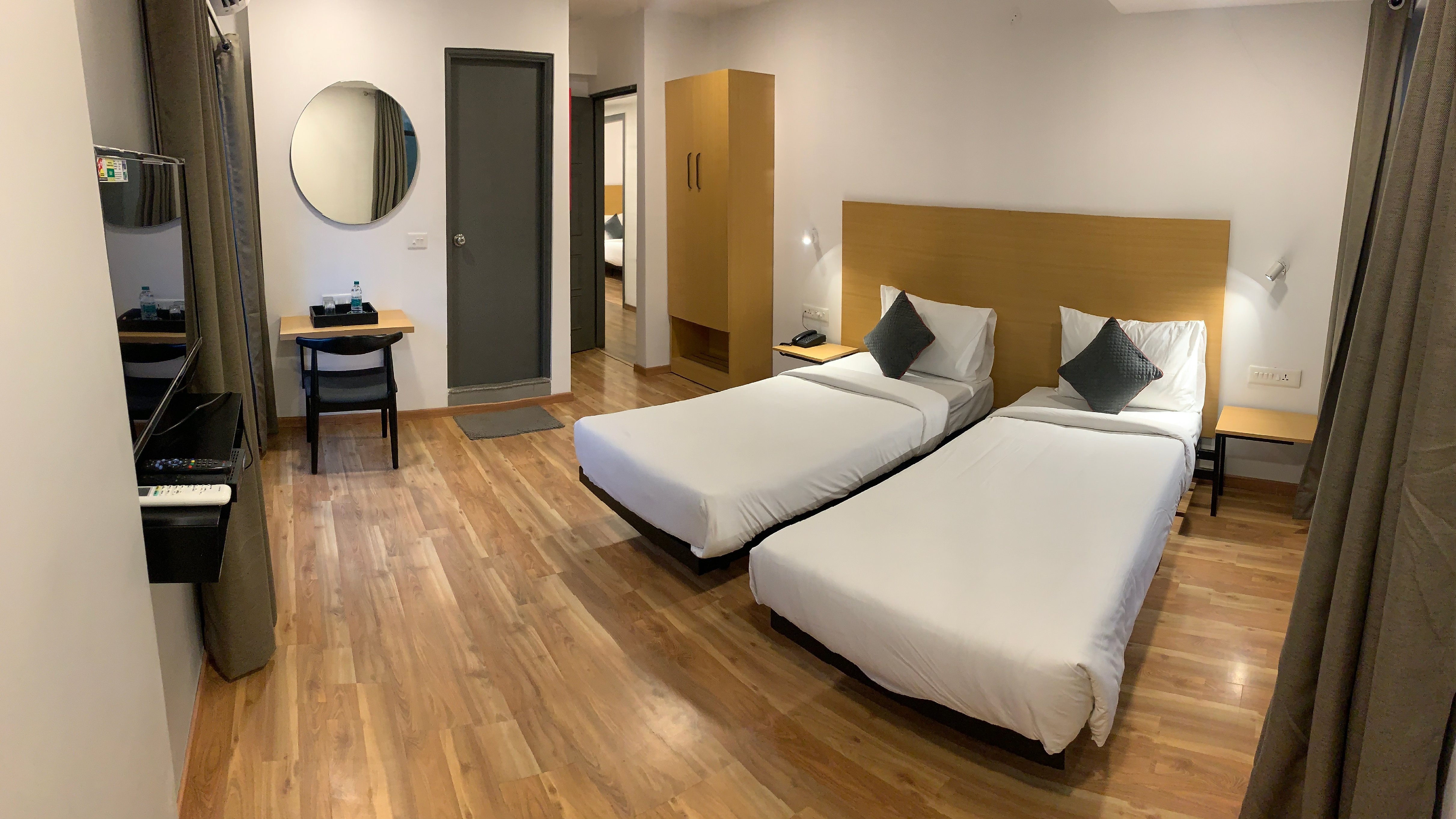 GREY OAK HOTEL 4
