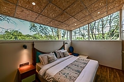PANDAV RETREAT, Pachmarhi