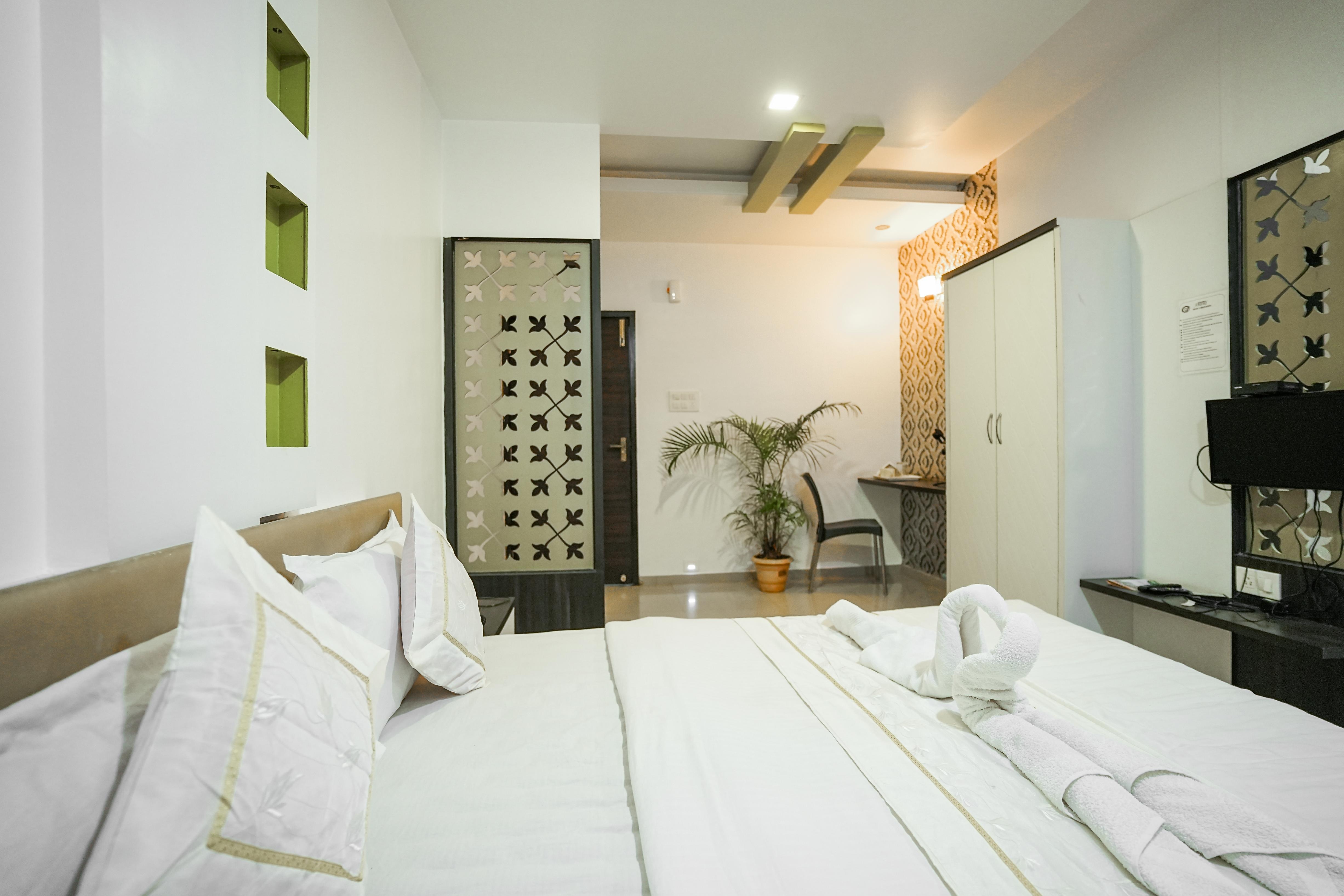 Hotel Anand 5
