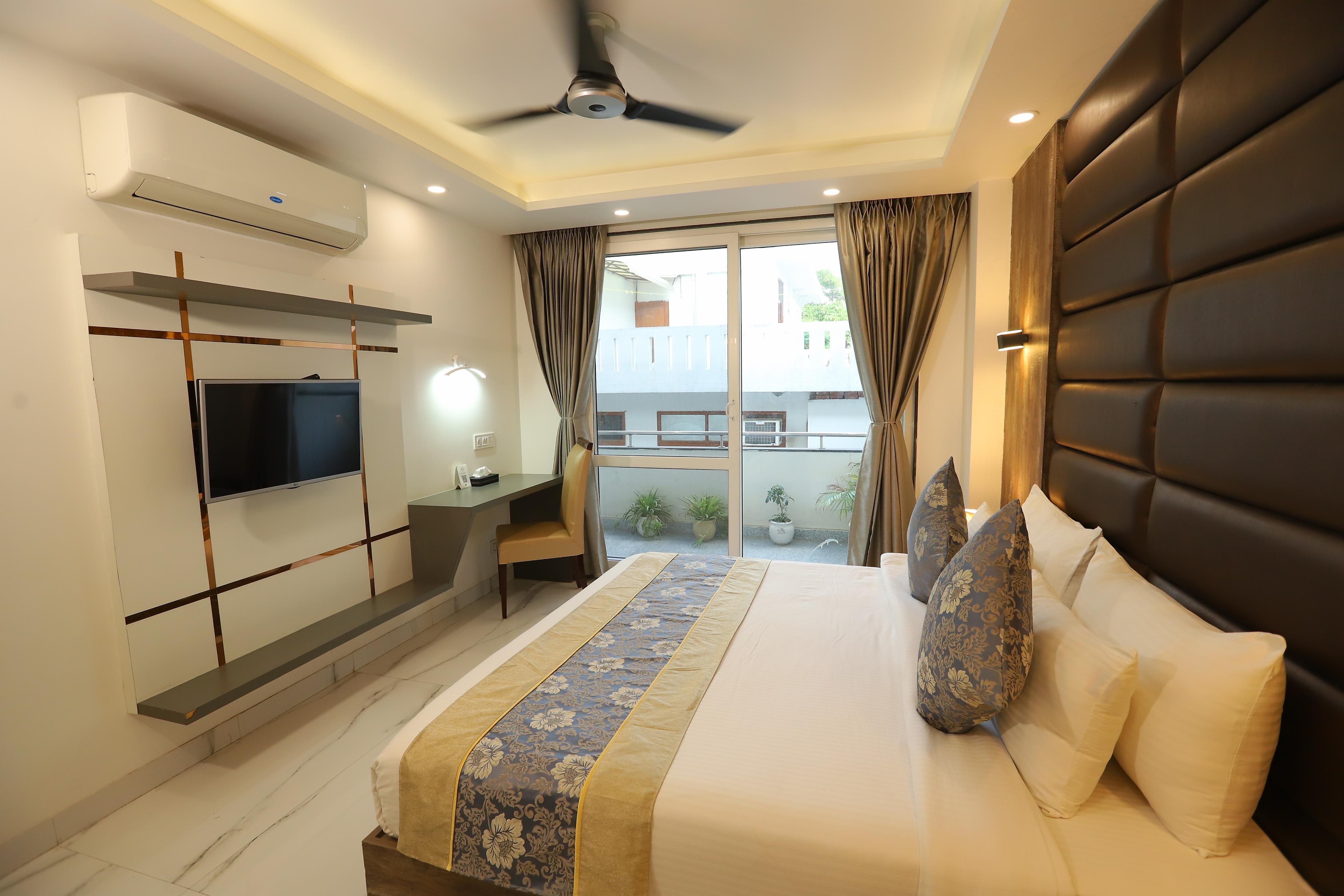 Hotel Keshav Residency Gurgaon - Tap to explore photos