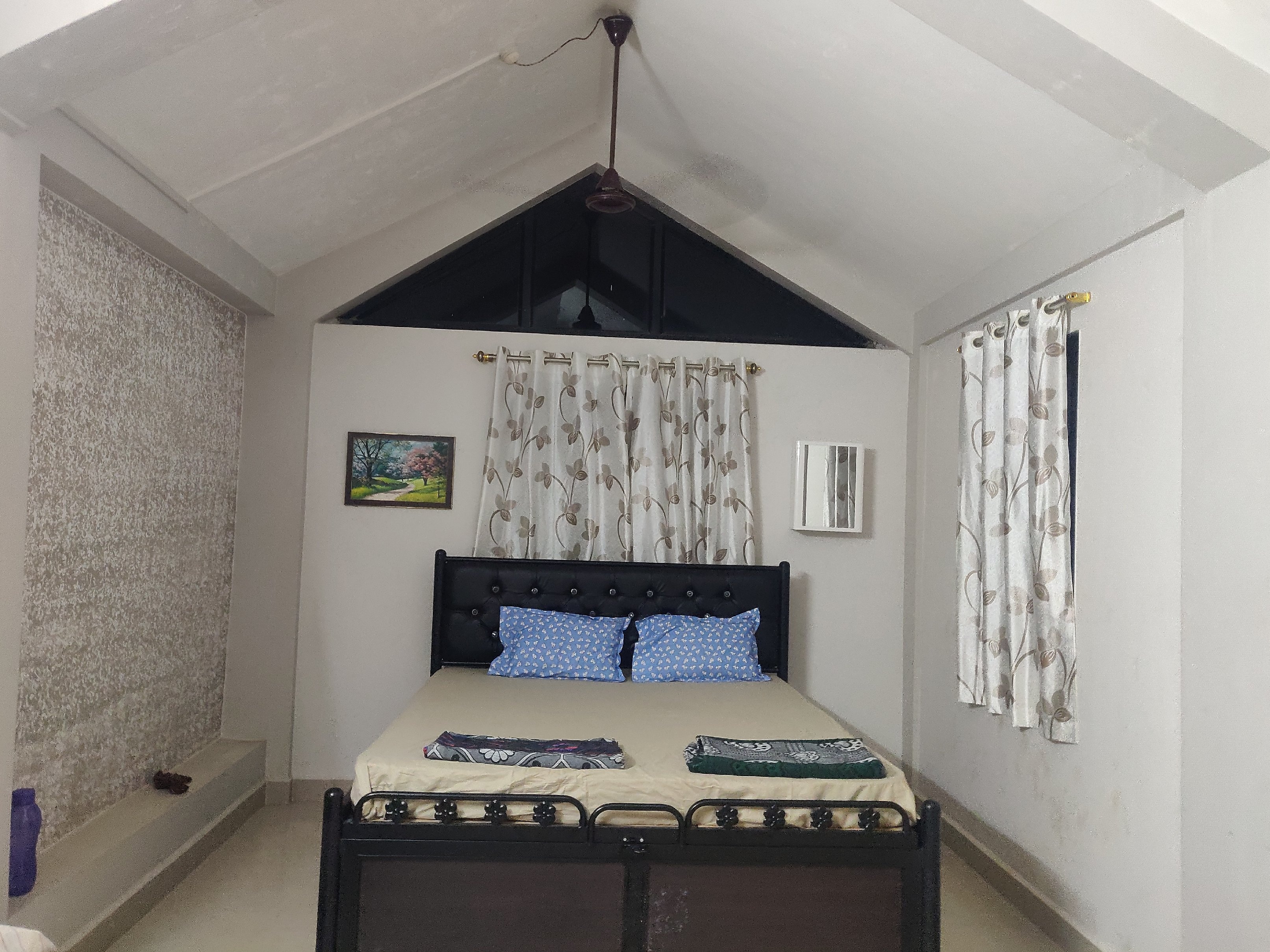 Morye's Home Stay - Tap to explore photos