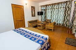 LivingStone 2BHK Cozy Homestay in Kasauli Hills, Kasauli