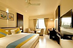 Hotel Cypress, Mahemdavad