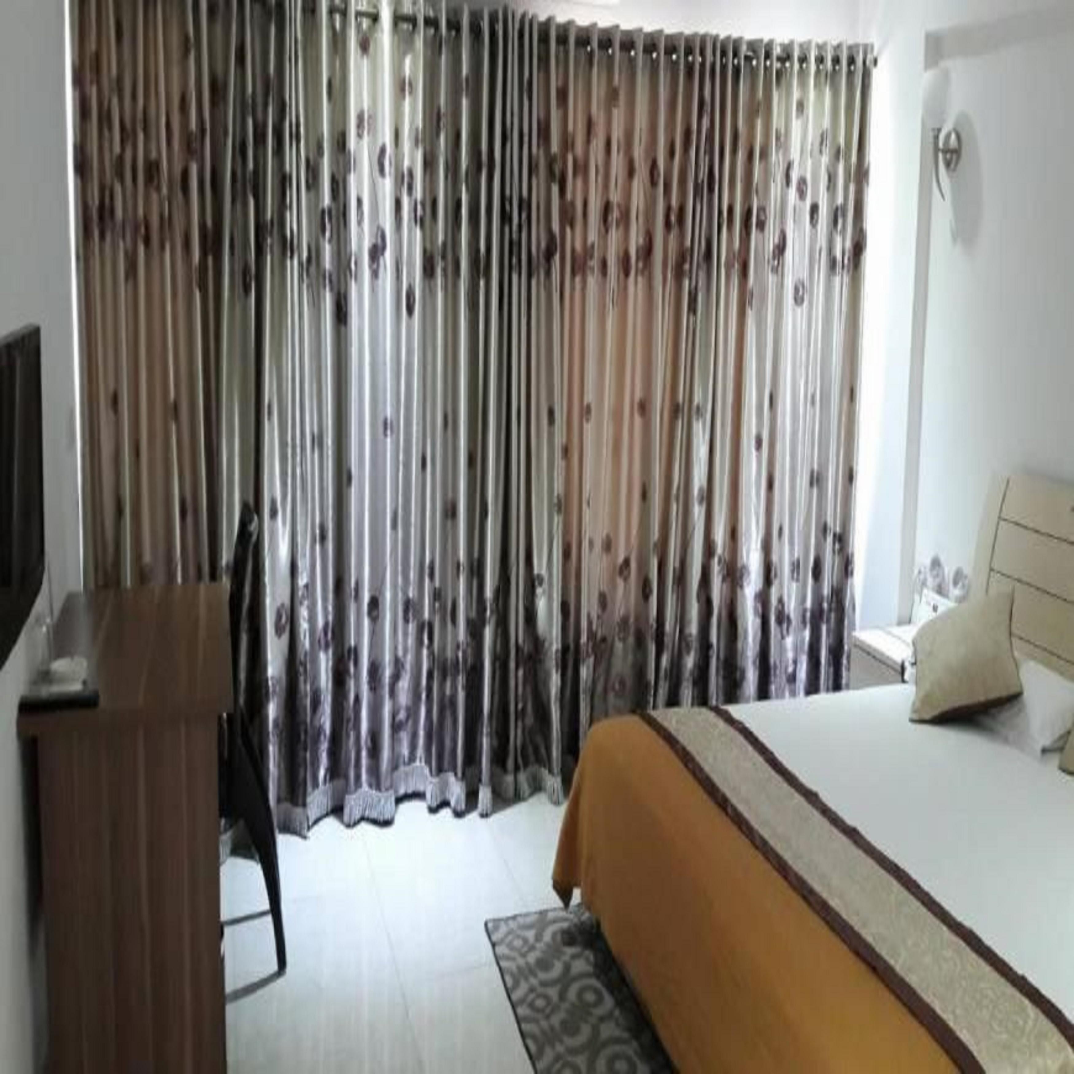 Biznotel by Pride, Bharuch - Tap to explore photos