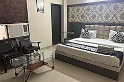 Hotel Royal Galaxy, Kanpur