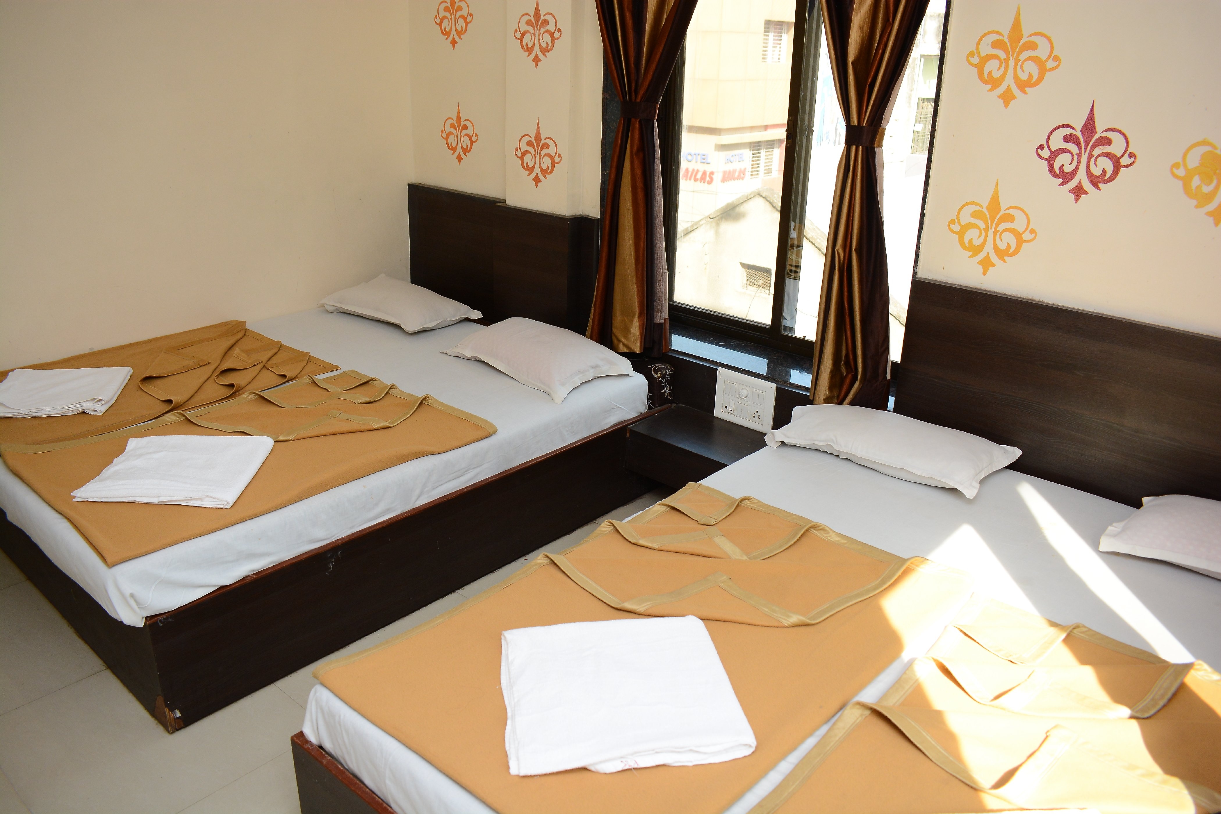 Four Bed Non Ac Room 1