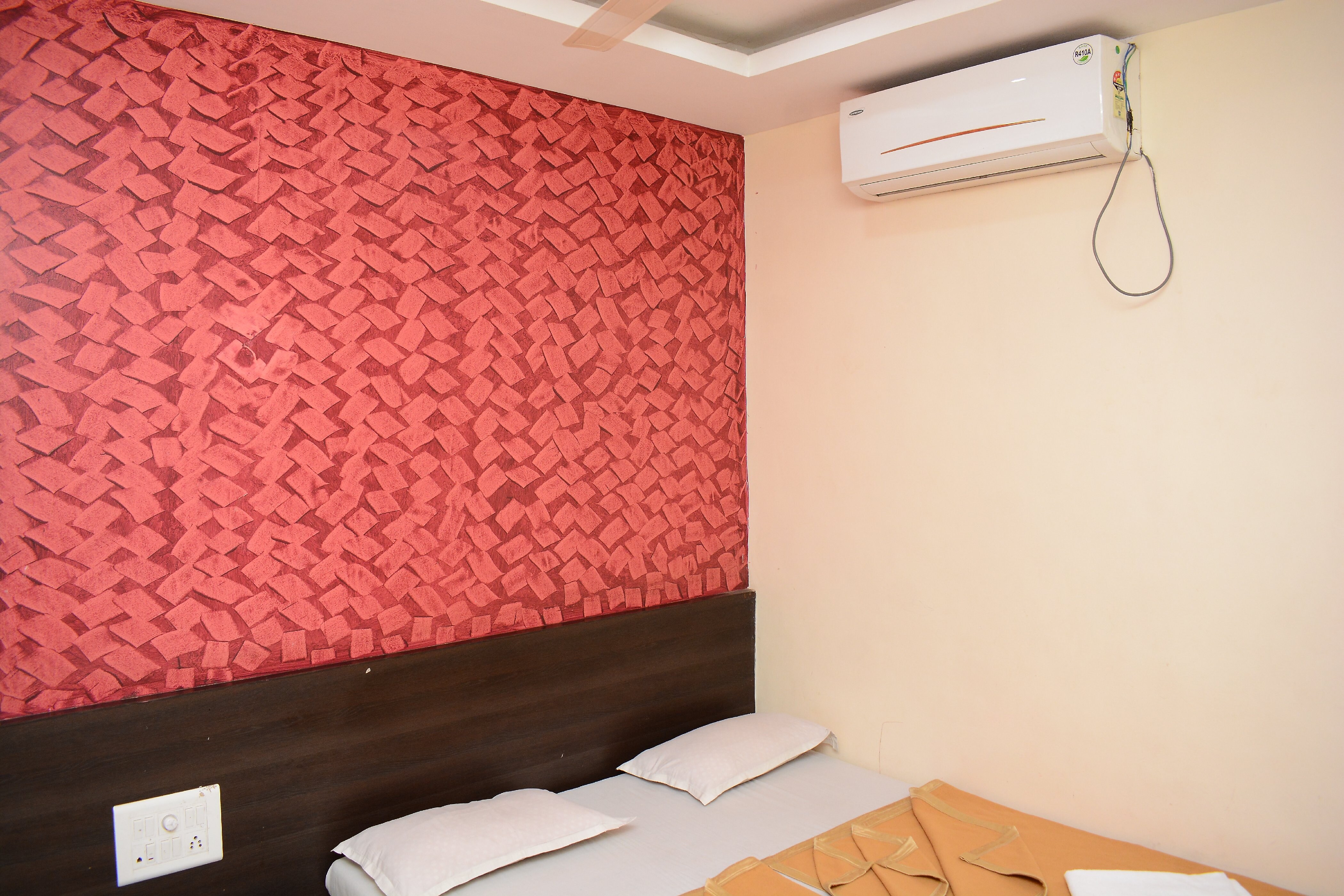Hotel Sai Sampada NX 3