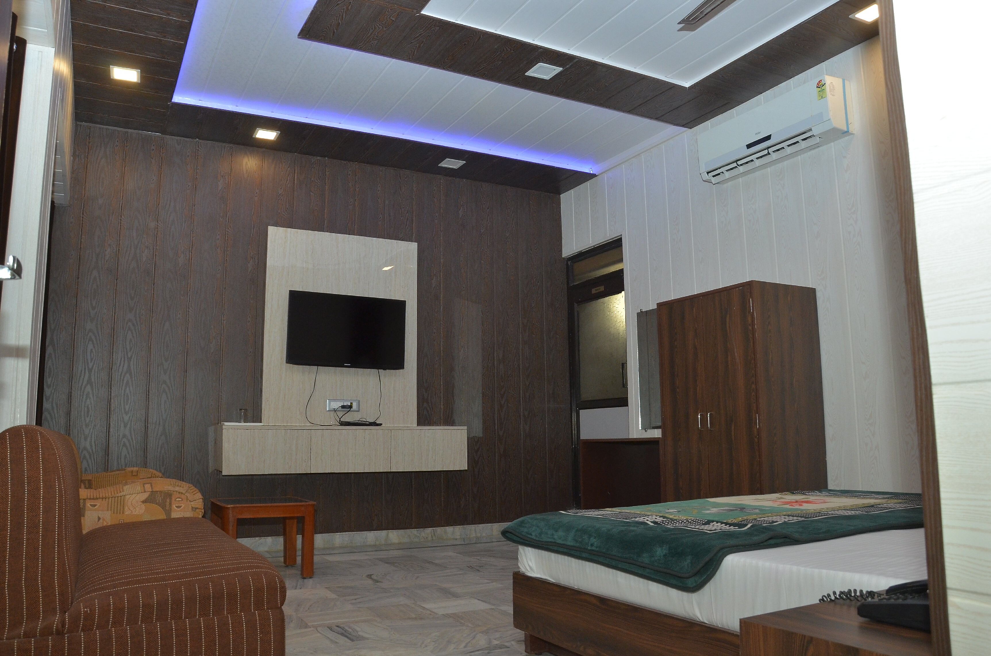 The Hallimax Club And Resort, Ajmer - Tap to explore photos
