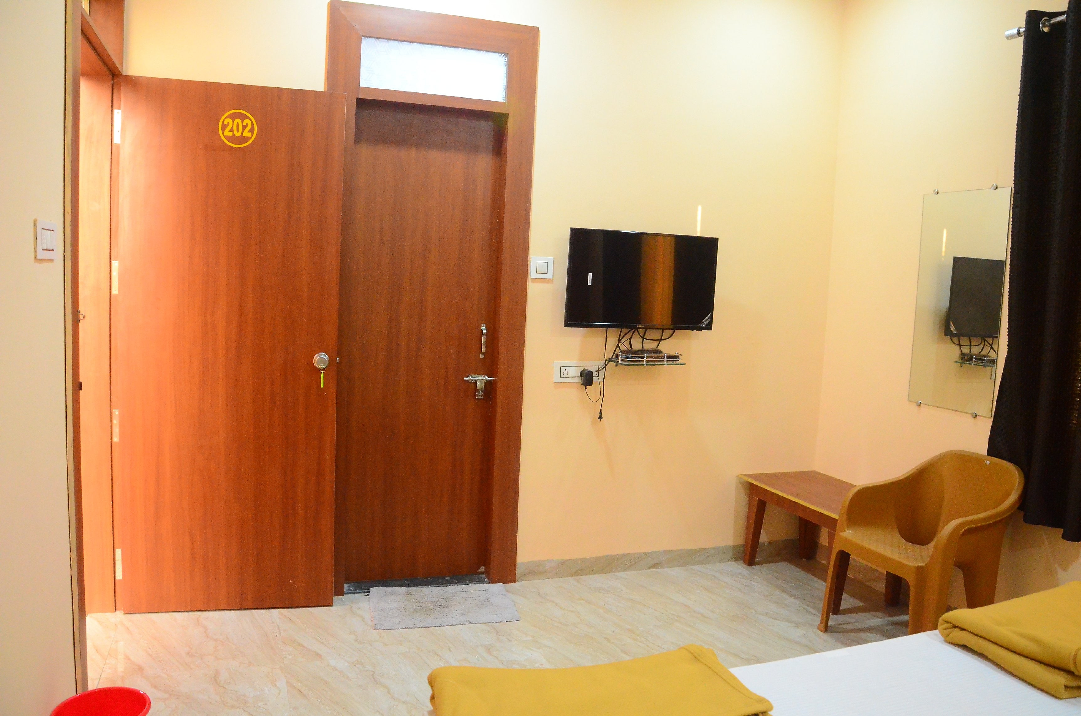 Hotel Vishwa Inn - Tap to explore photos