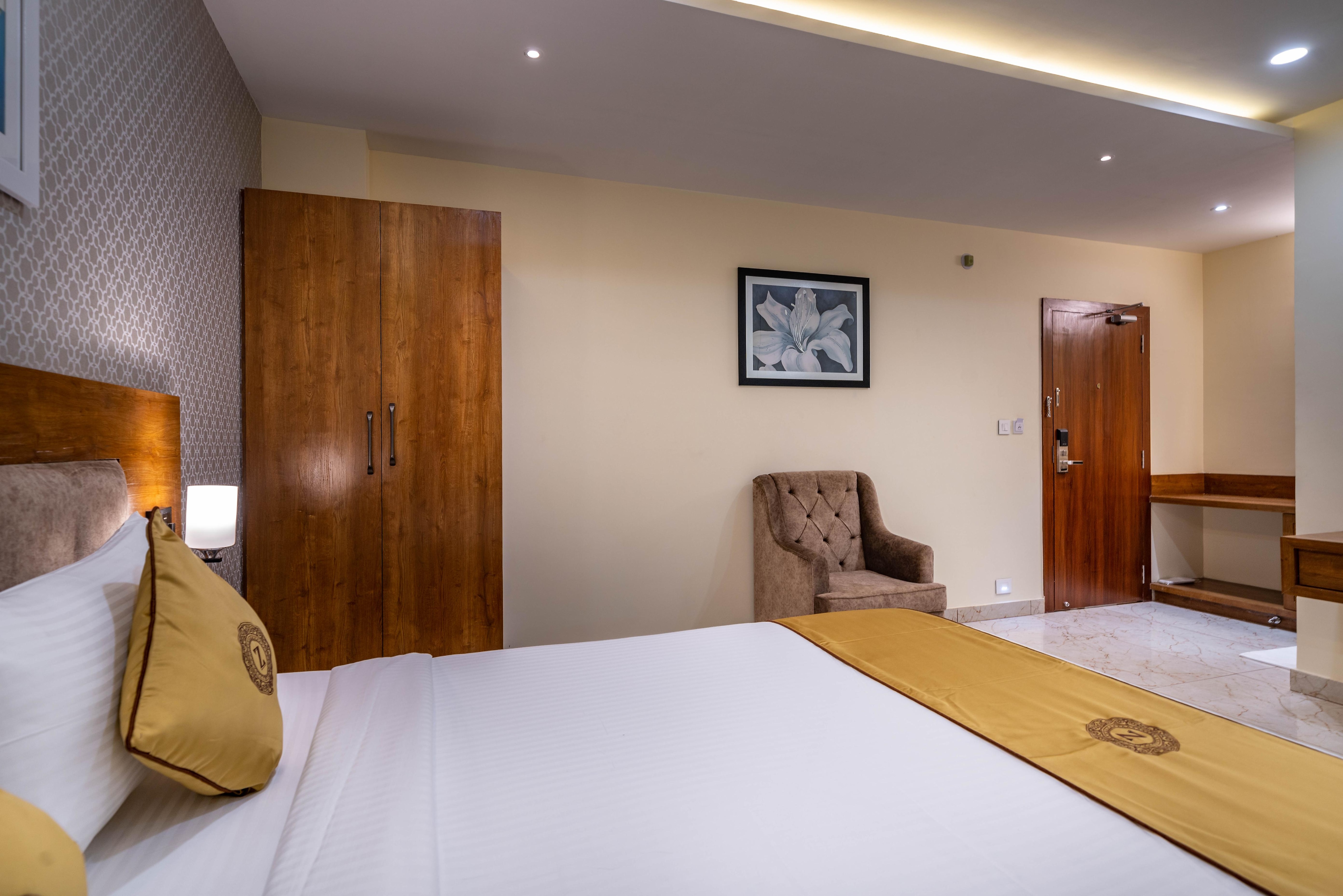 Zoris Boutique Hotel - Tap to explore photos