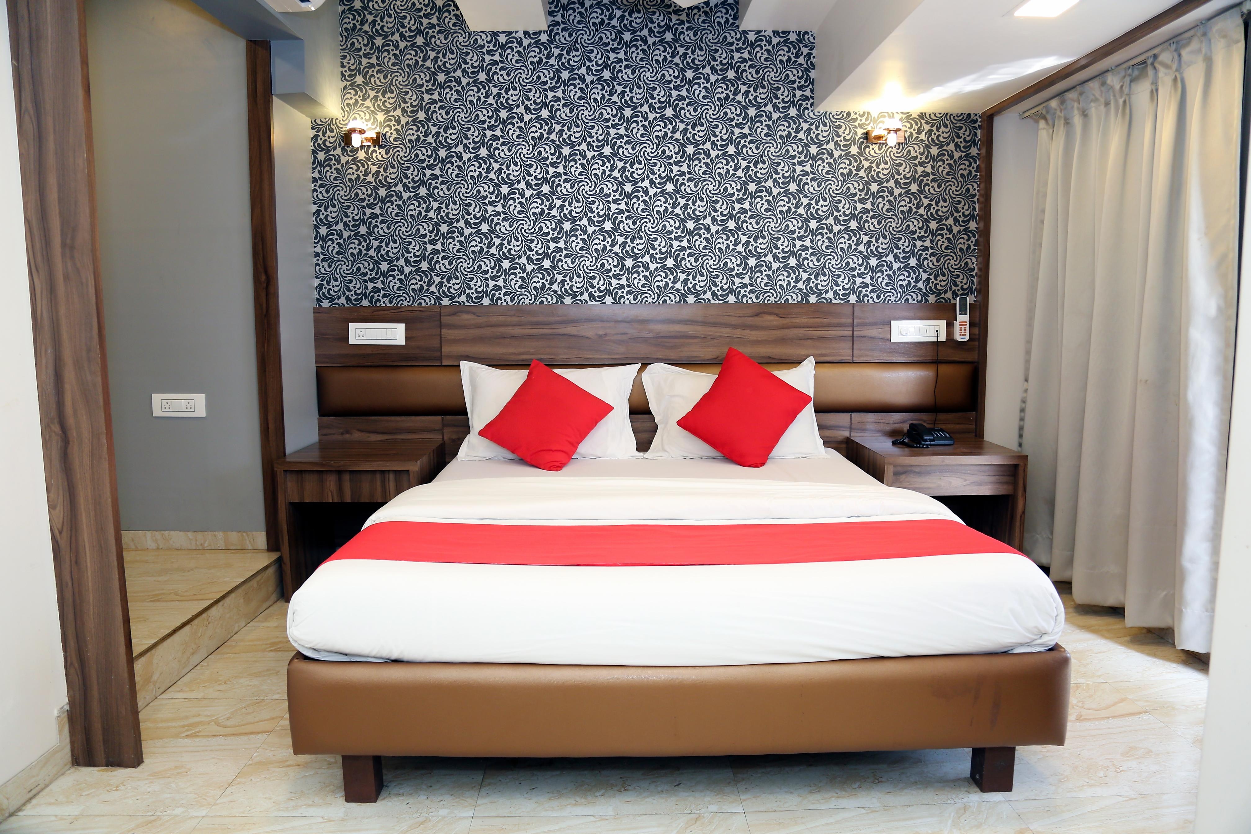 Hotel Pratiksha Residency - Tap to explore photos