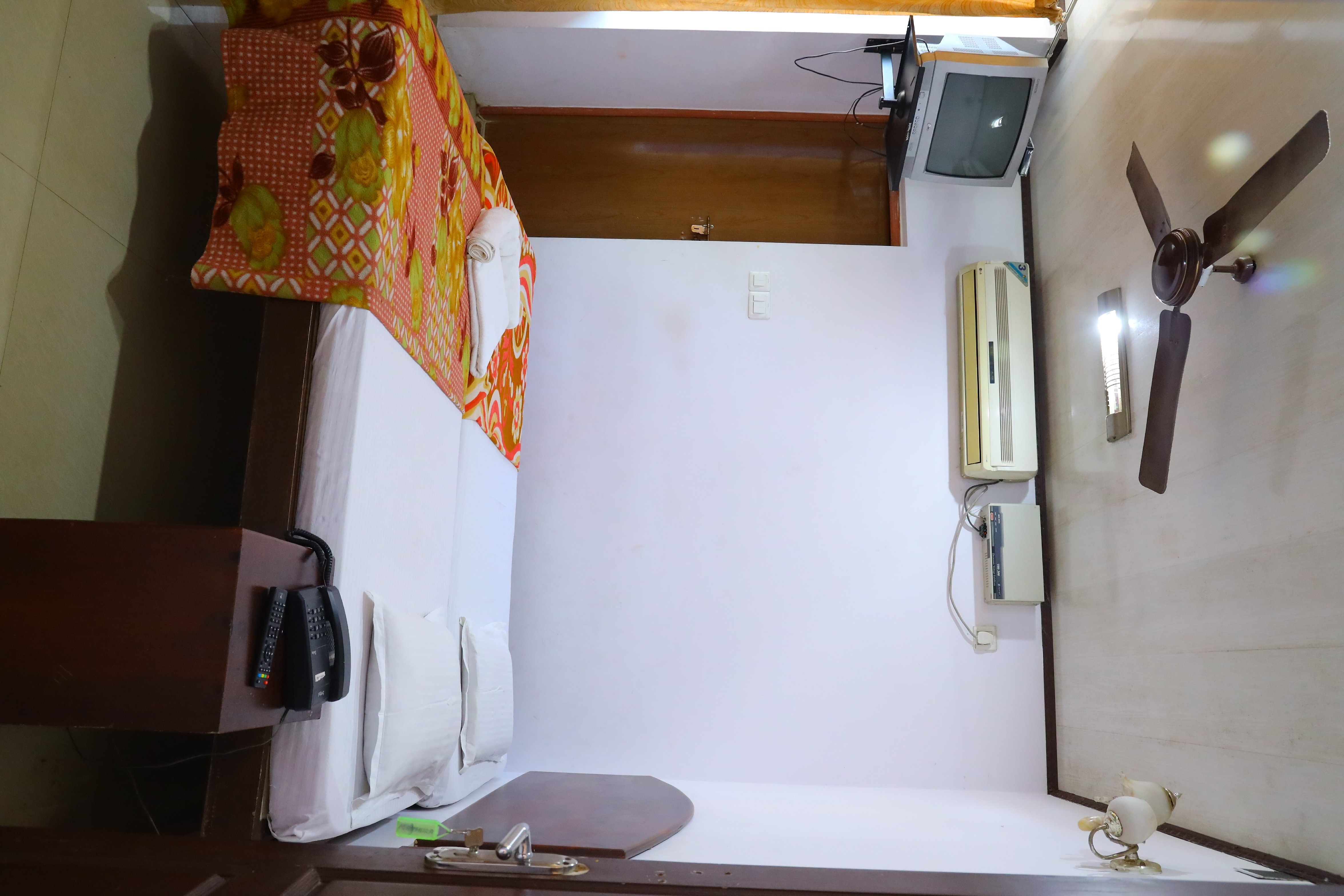 Ramanilayam Tourist Home - Tap to explore photos