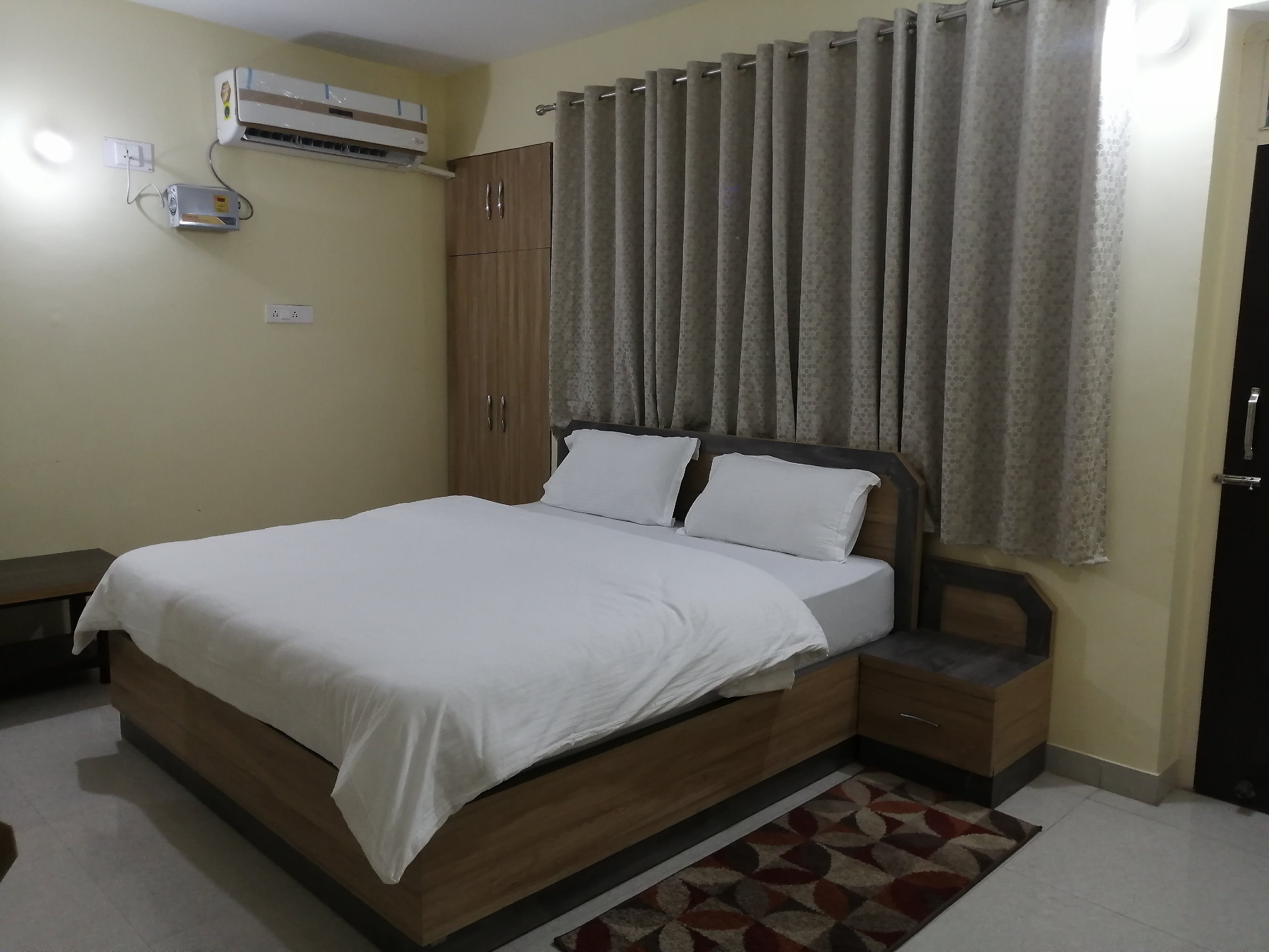 Hotel Nageshwar Palace - Tap to explore photos