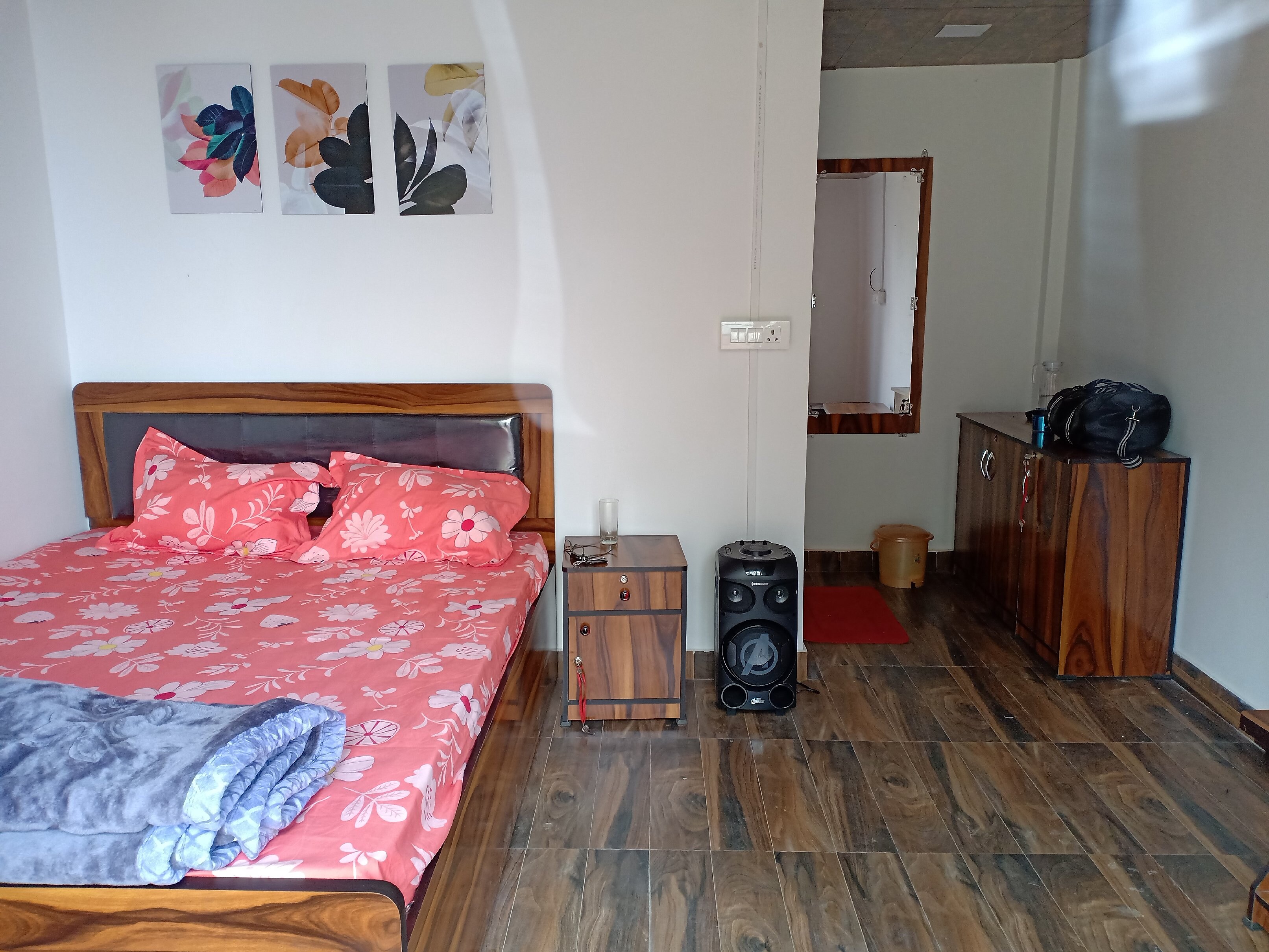 Singye's Den Homestay - Tap to explore photos