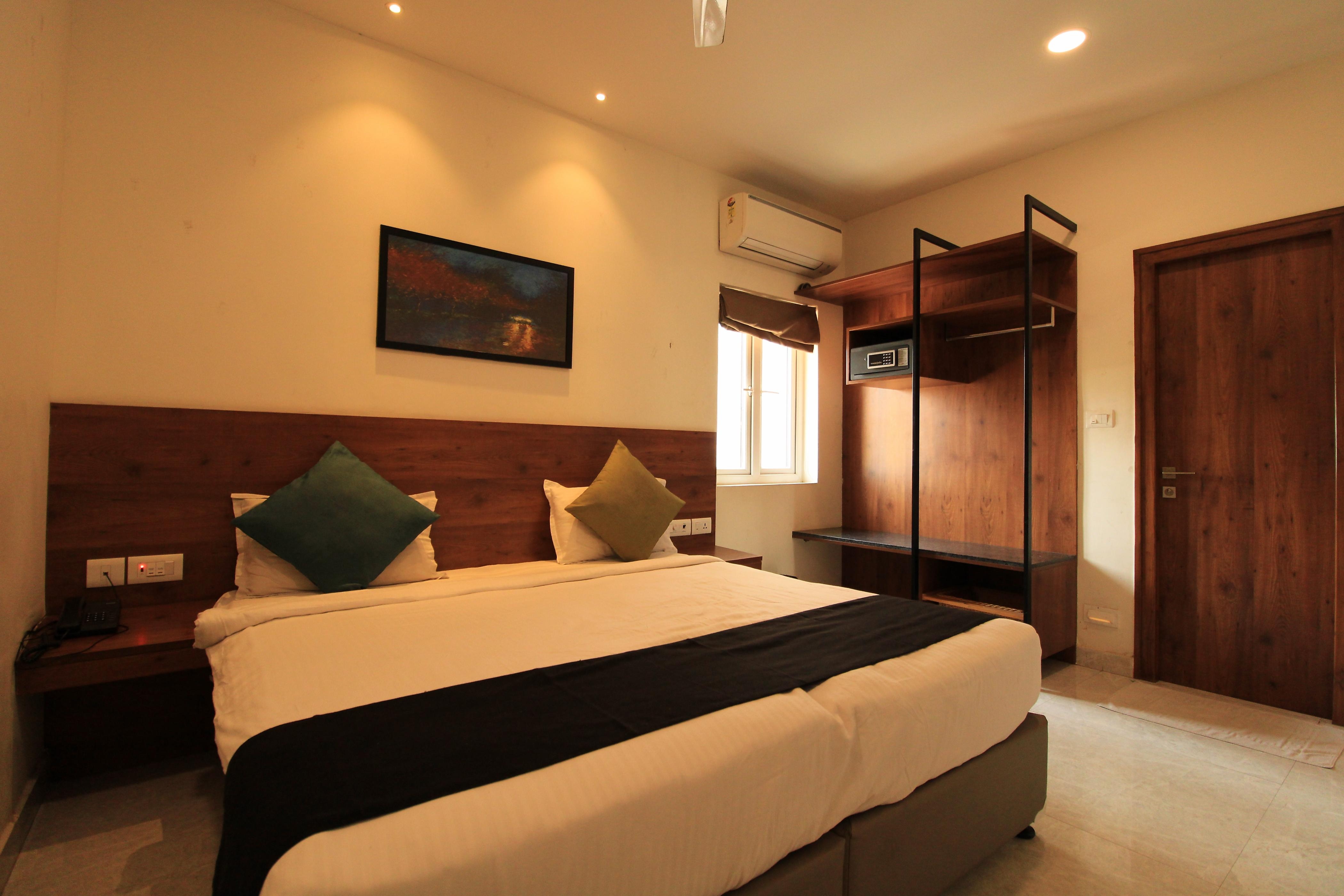 Arunaa Inn Airport Hotel Chennai - Tap to explore photos