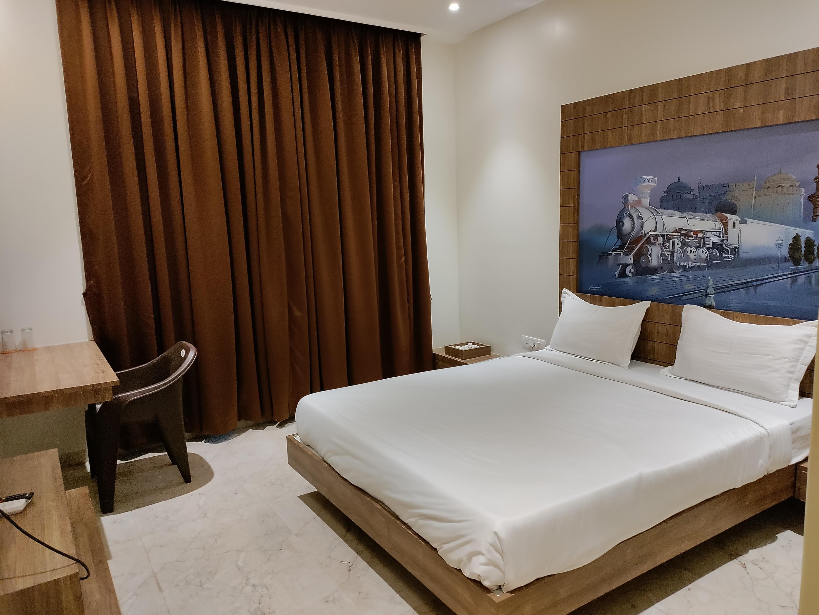 Hotel Dwarka Grand 2